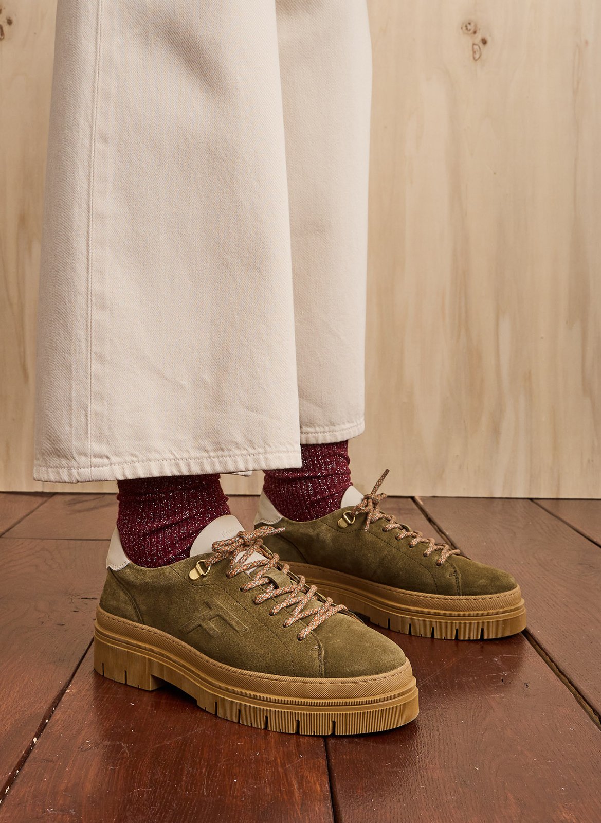 Sneaker aus Leder-Mix mit Keilabsatz FAGUO Khaki