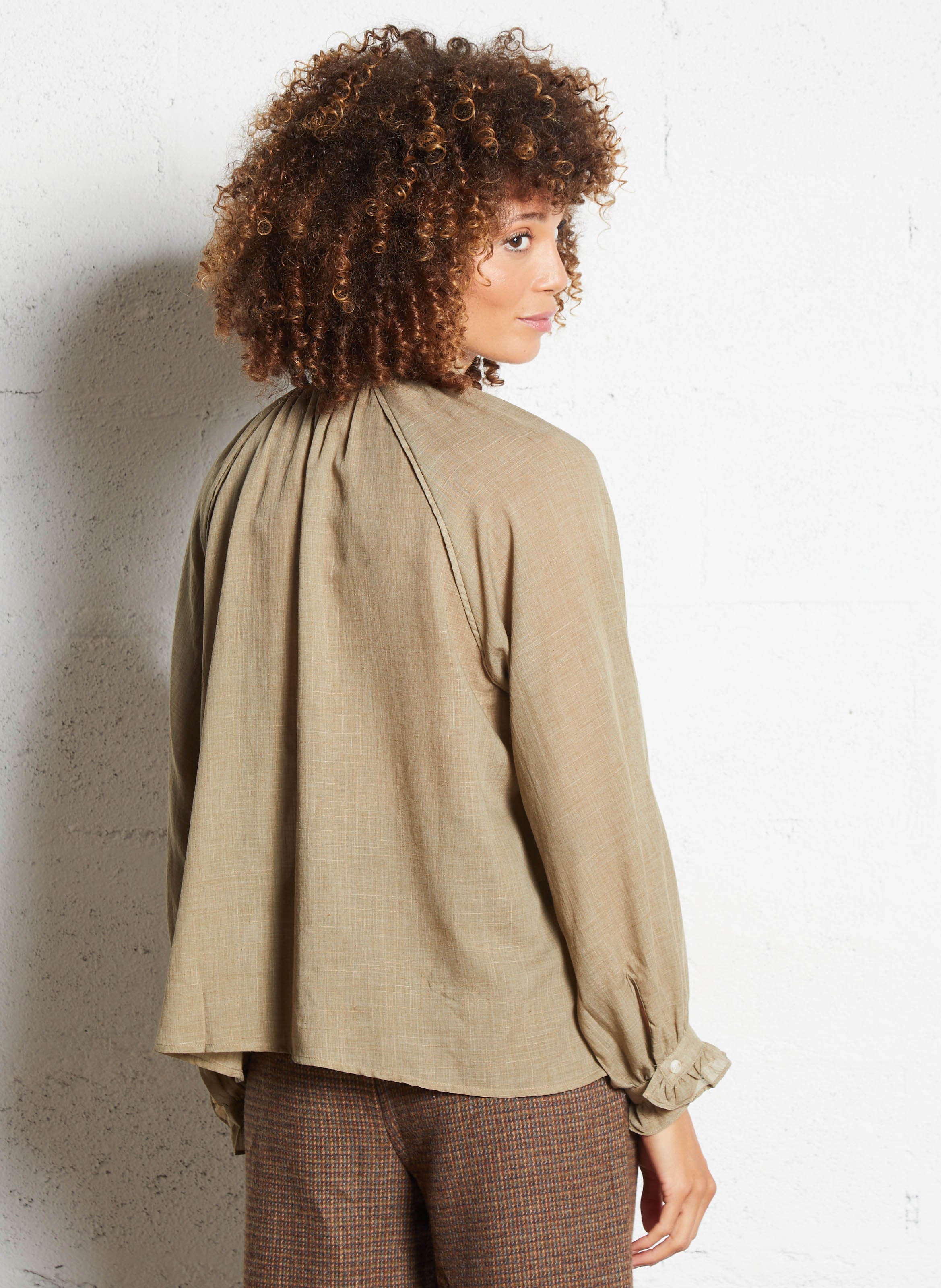 Chemise col victorien SEE U SOON Beige