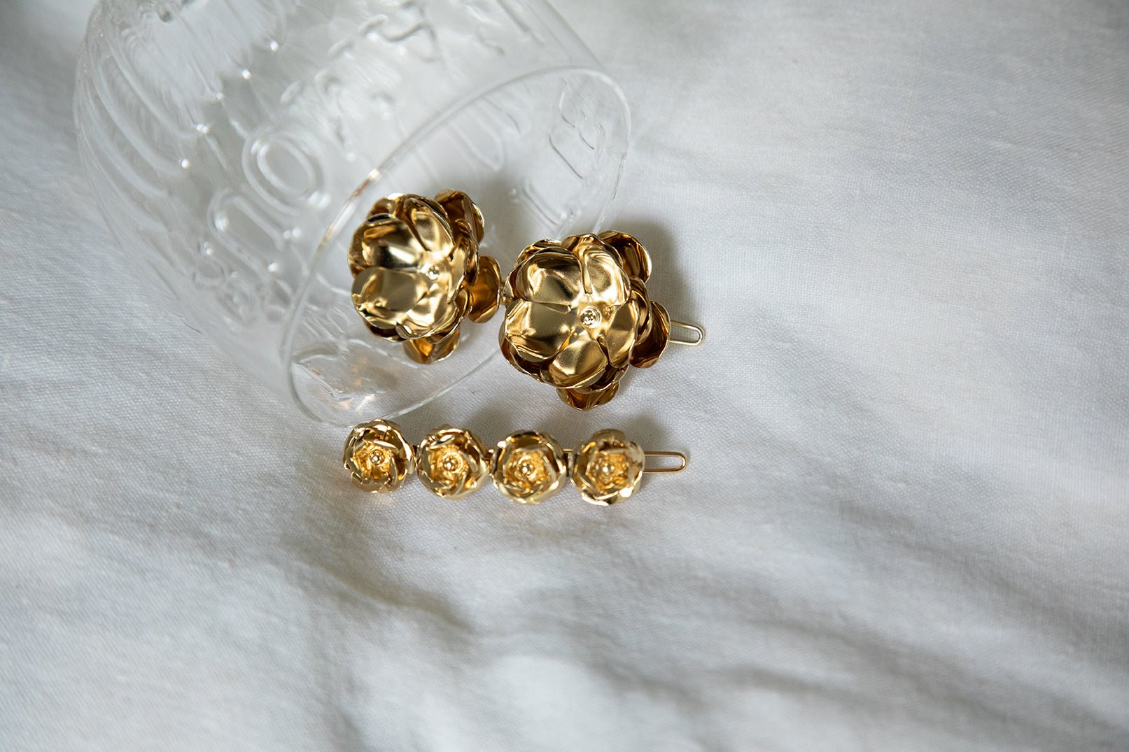 Maxi silver-plated flower hair clip Golden