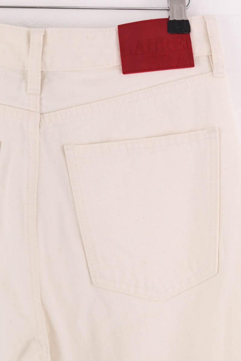 - Straight-leg jeans
- 5 pockets
- Straight cut
- Faded effect LAURENCE BRAS - Seconde Main Beige