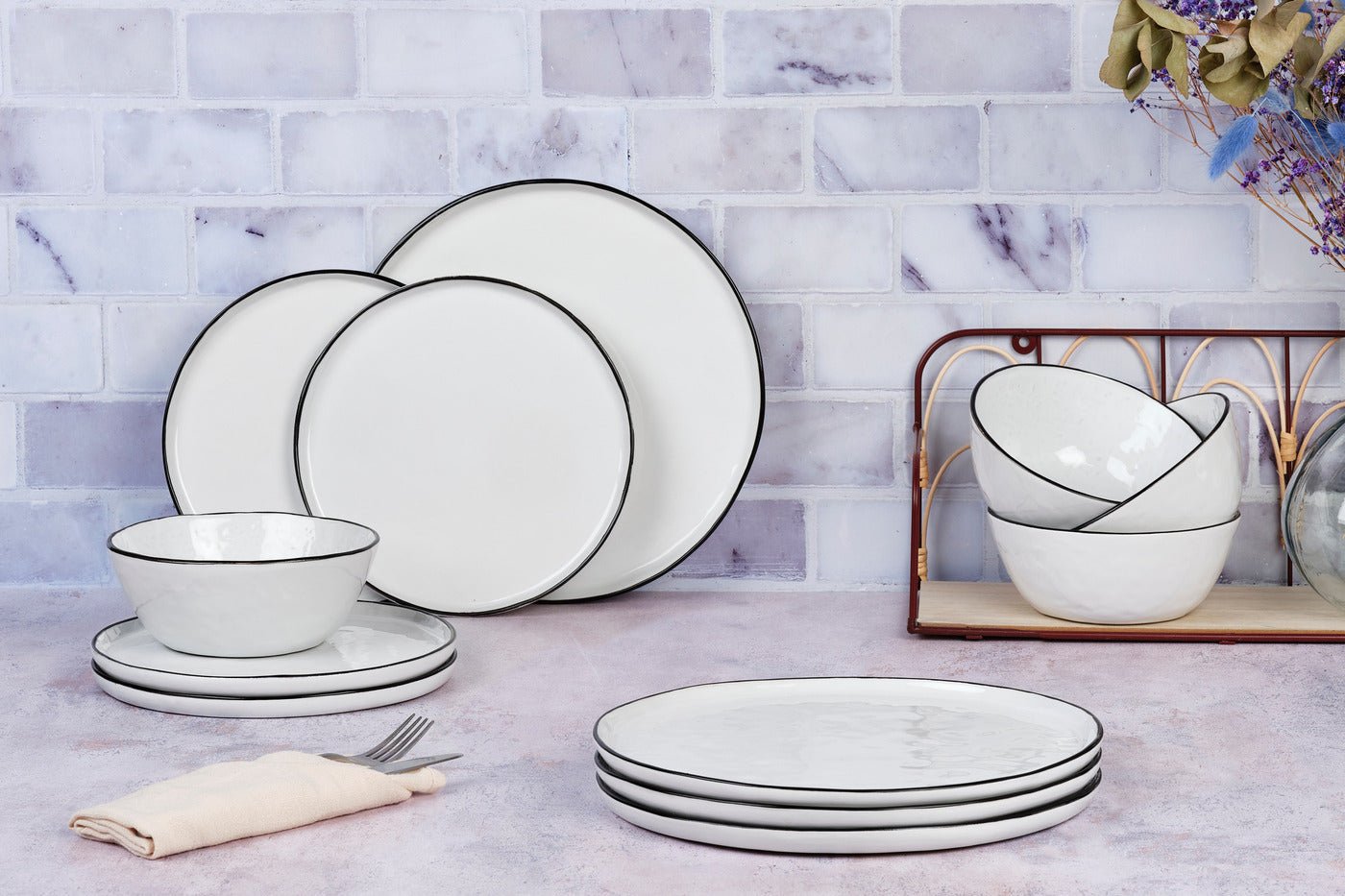 Pure Essentials Set - 12 pieces - Snow White BJORN White