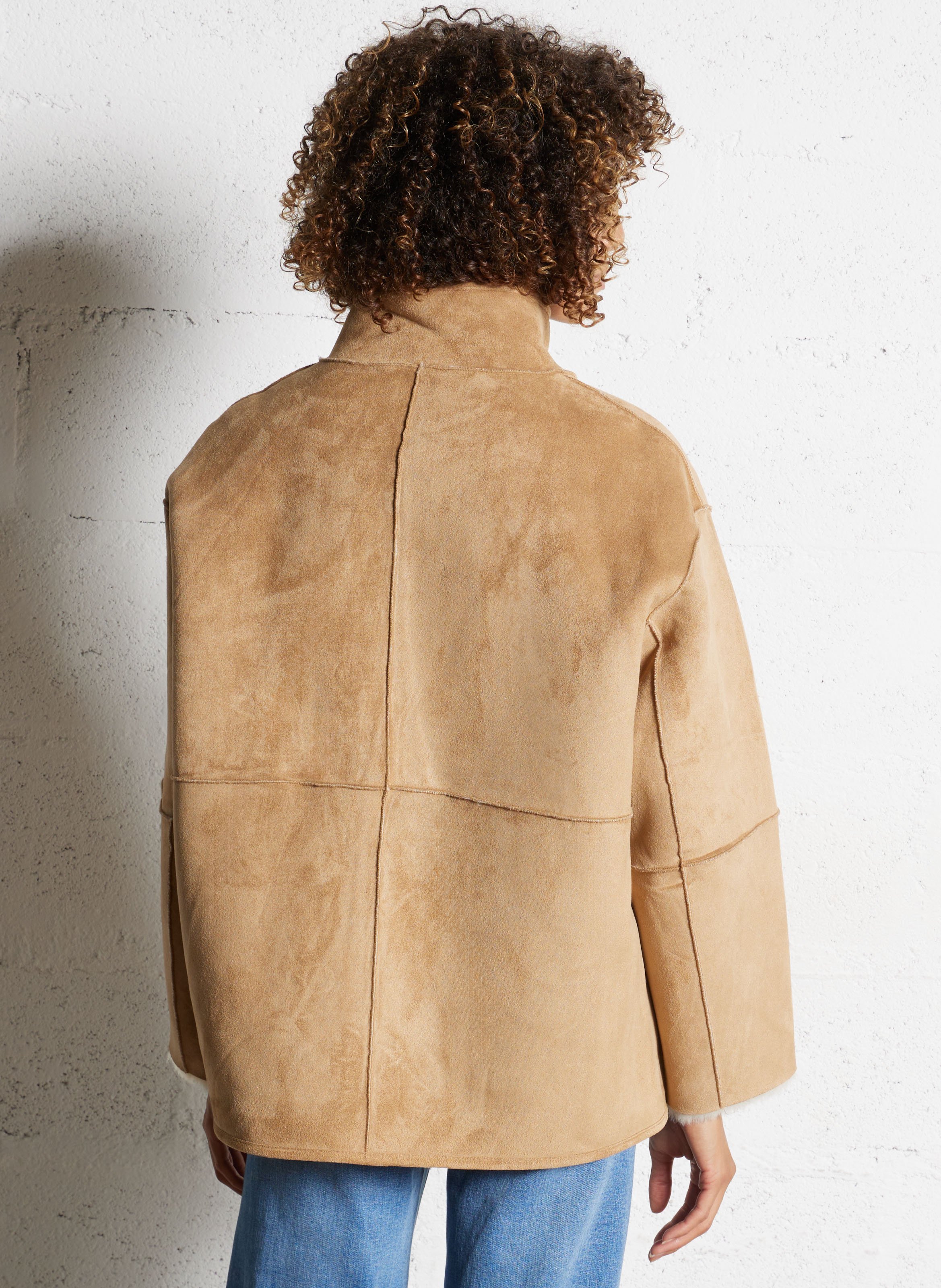 Gerade geschnittene Jacke mit Stehkragen SEE U SOON Beige