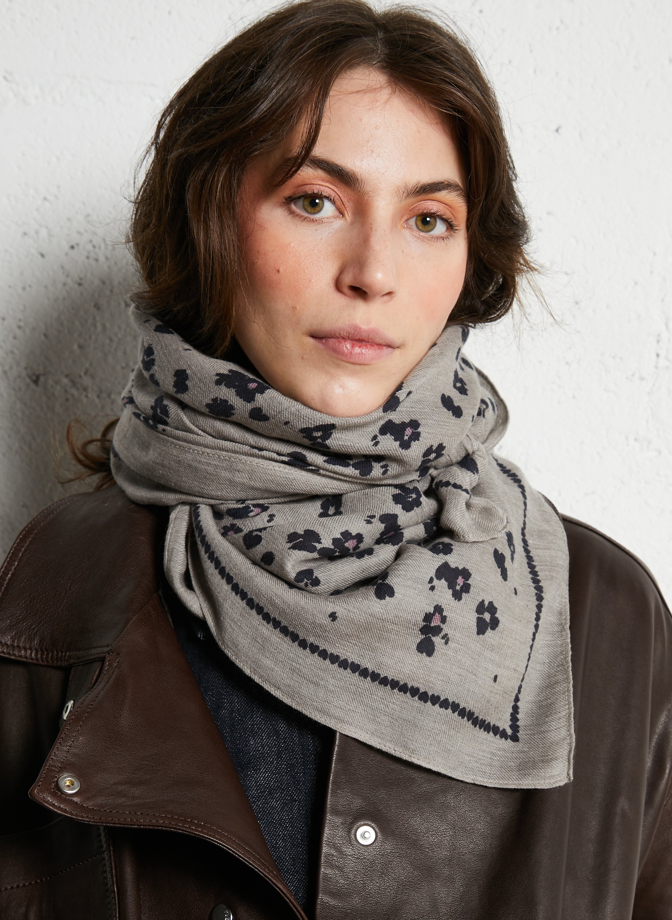 - 86 x 182 cm. DES PETITS HAUTS