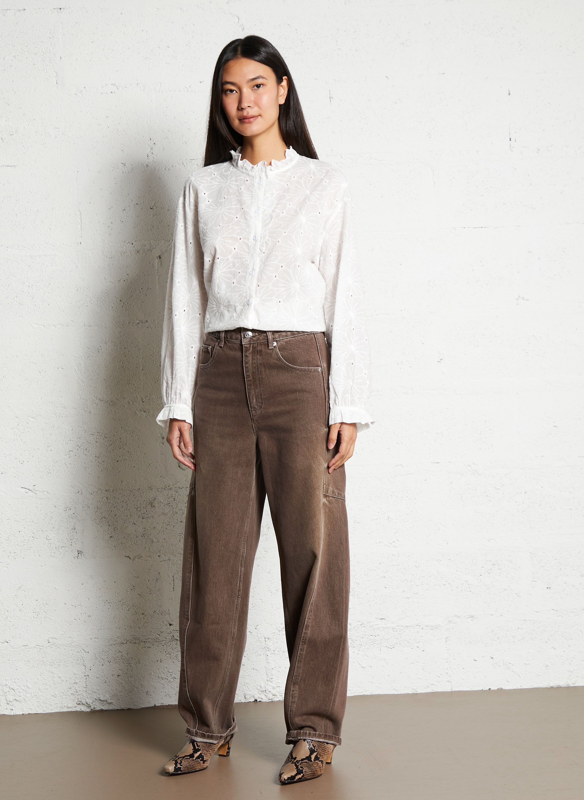 Gerade geschnittene Bluse mit rundem Ausschnitt aus bestickter Baumwolle THE KORNER Weiss