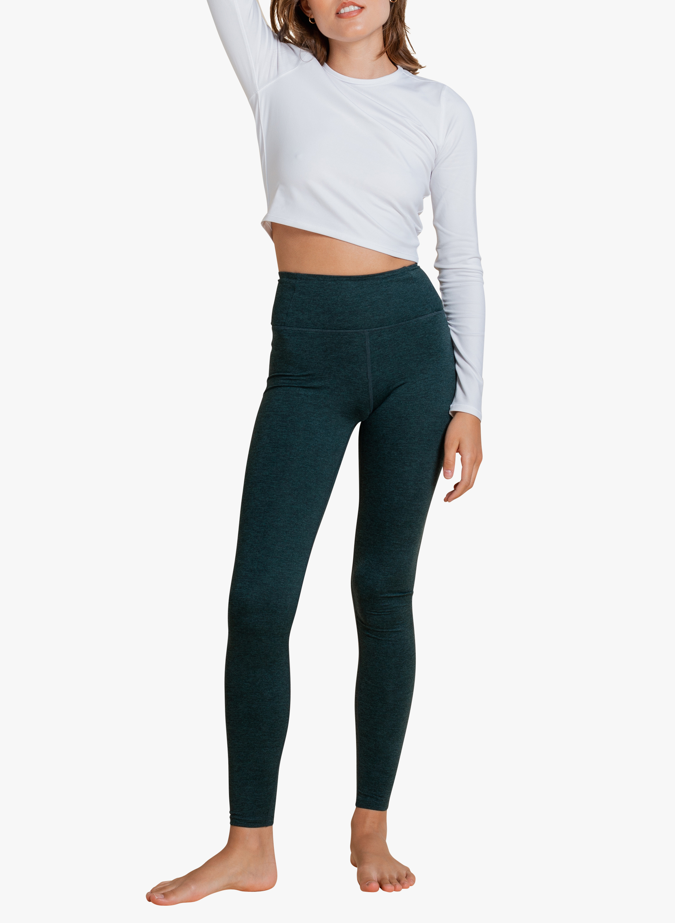 Top moulant court col rond GIRLFRIEND COLLECTIVE Blanc