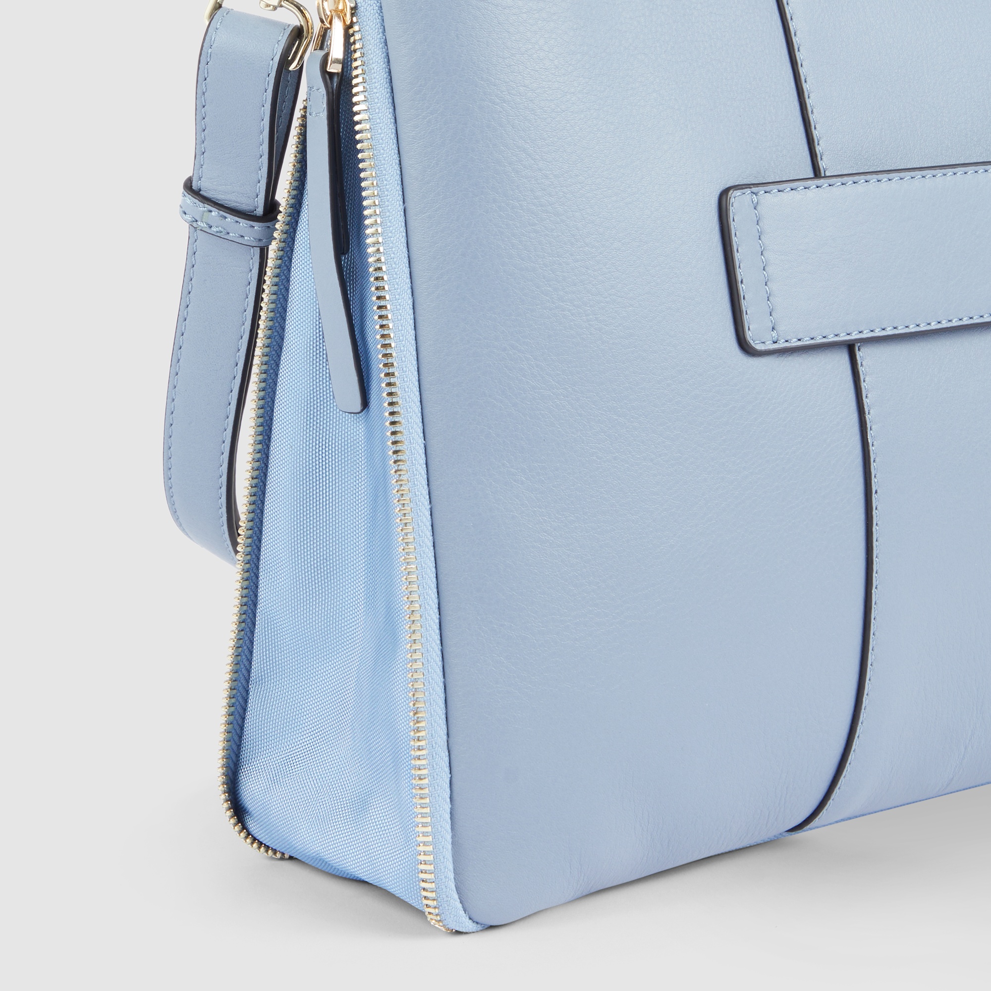 Leather messenger bag Blue