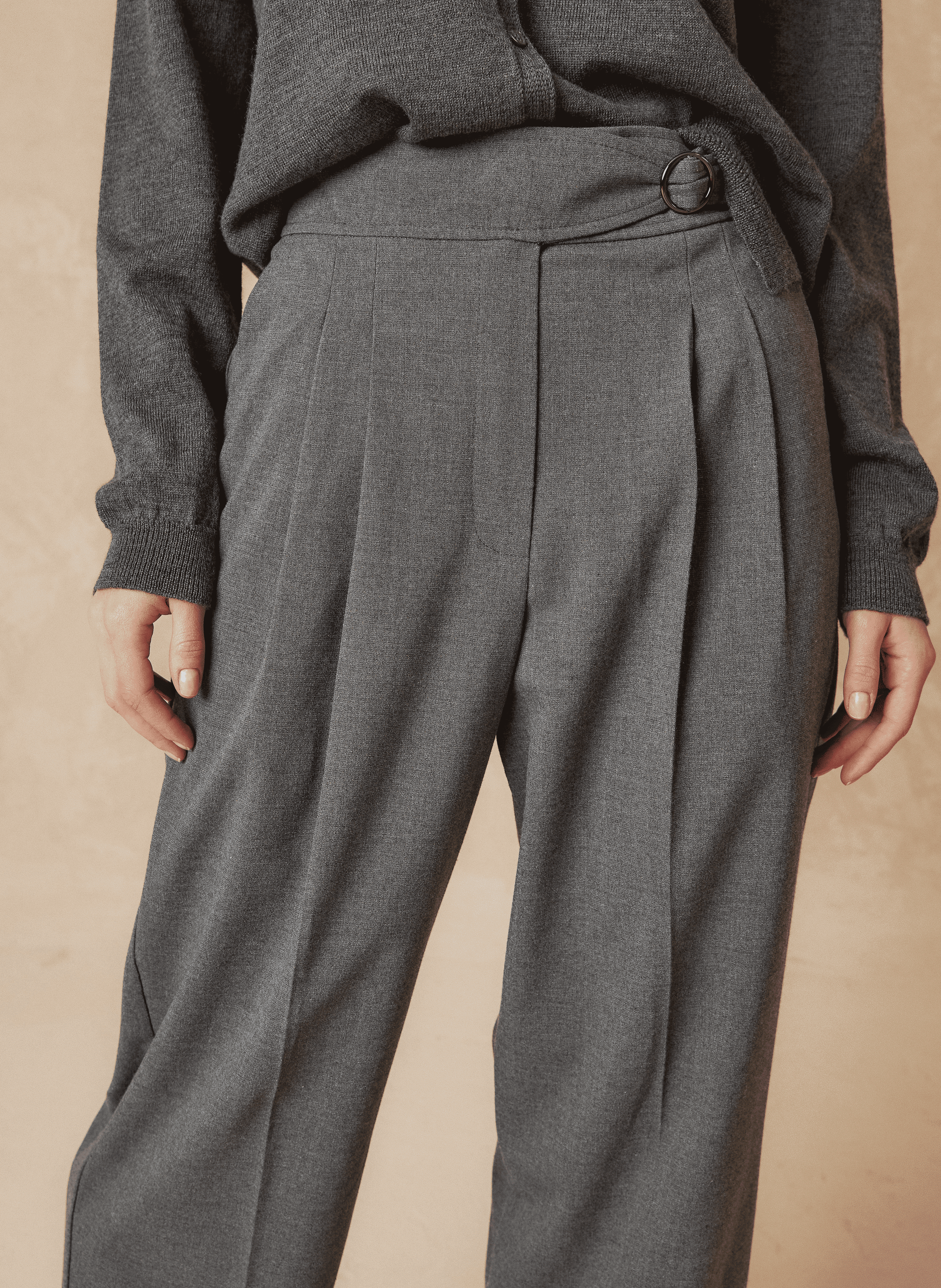 Carrot trousers INDI & COLD Silver