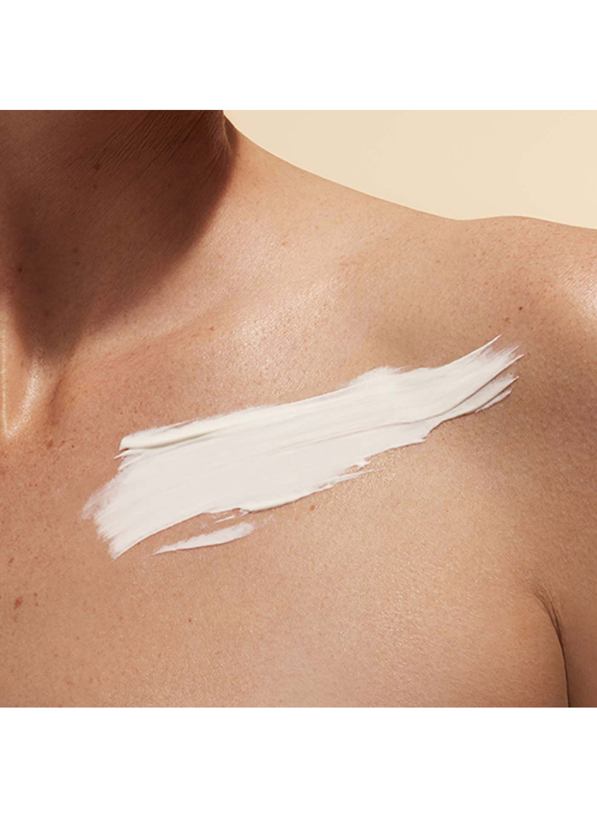 Youth High Protection Sunscreen SPF30
Body Sun Protection UVA/UVB 30 CLARINS No color