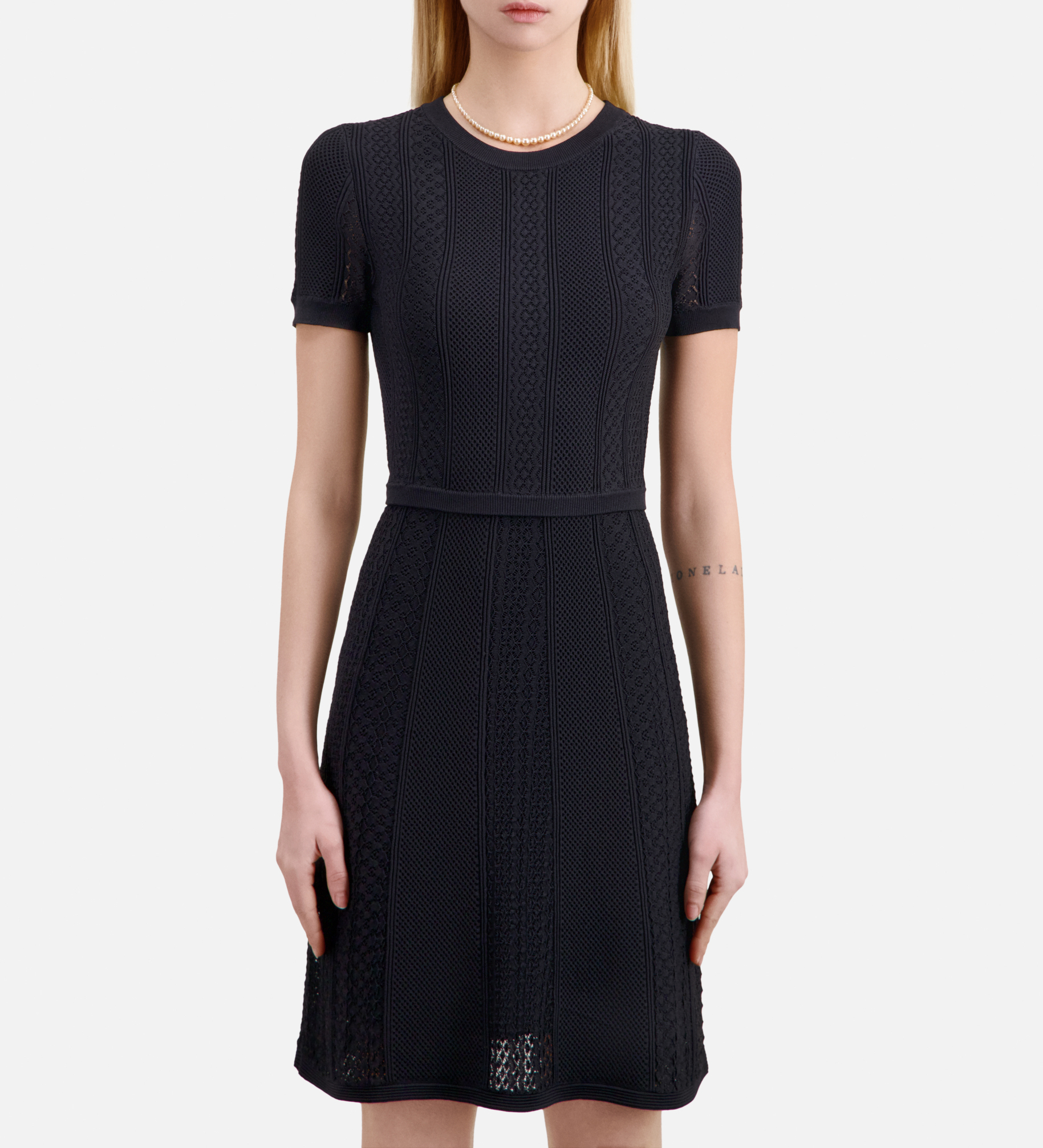 Robe courte col rond en maille ajourée THE KOOPLES Noir