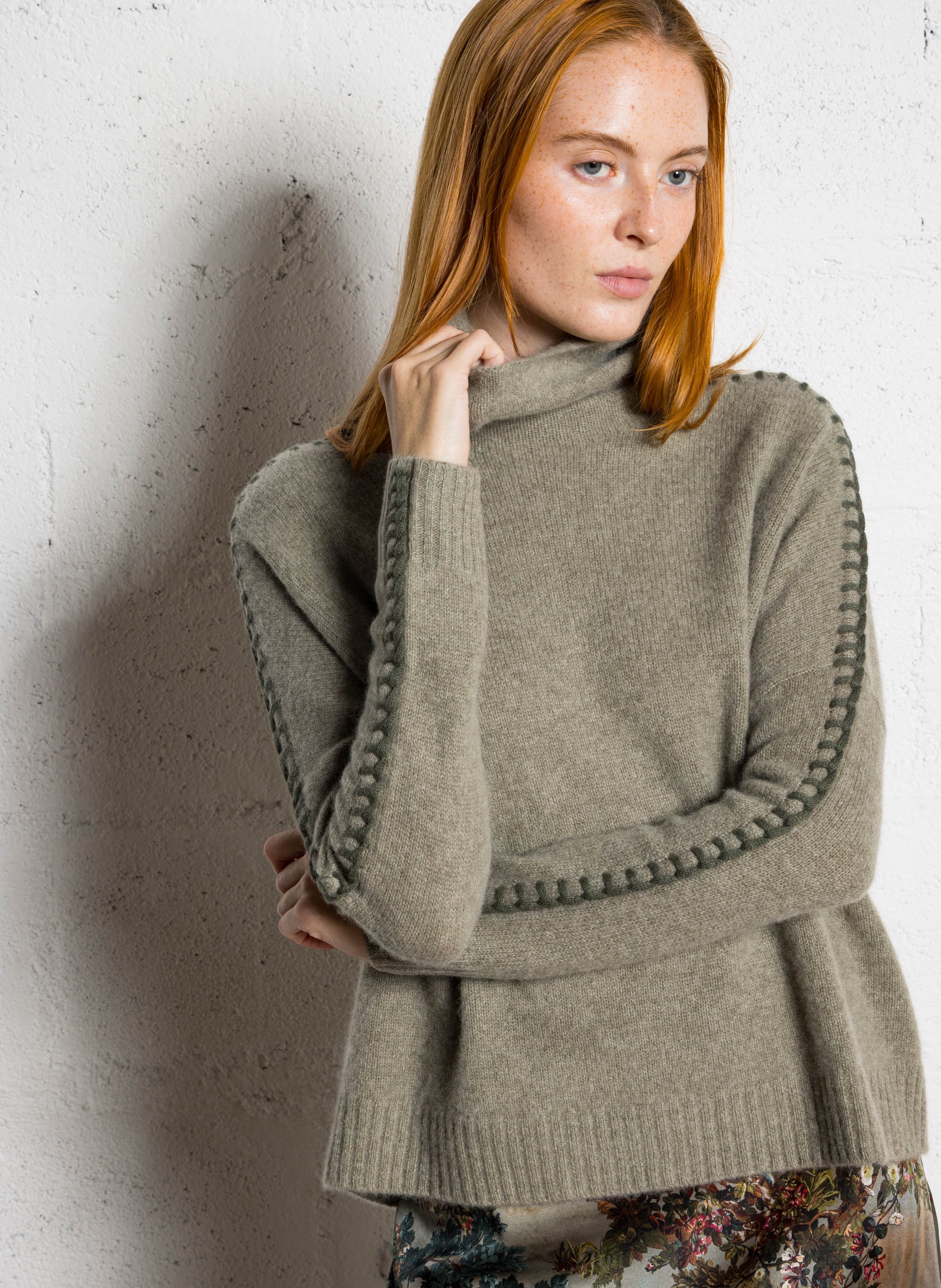 Col roulé ample en cachemire KUJTEN