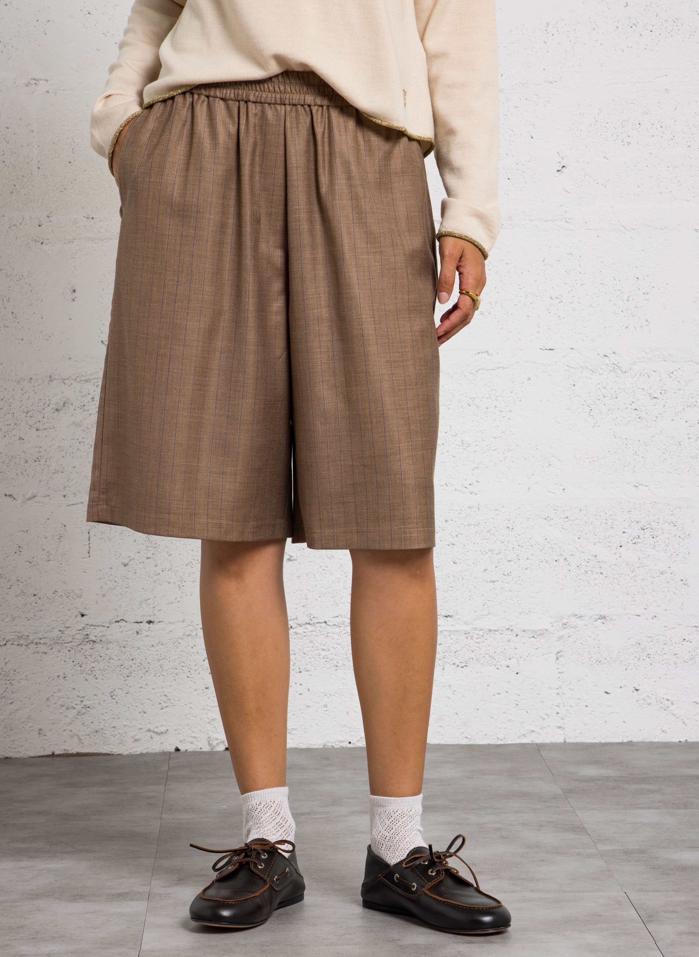 Kurze hohe Taille gestreifte Shorts STELLA NOVA Braun