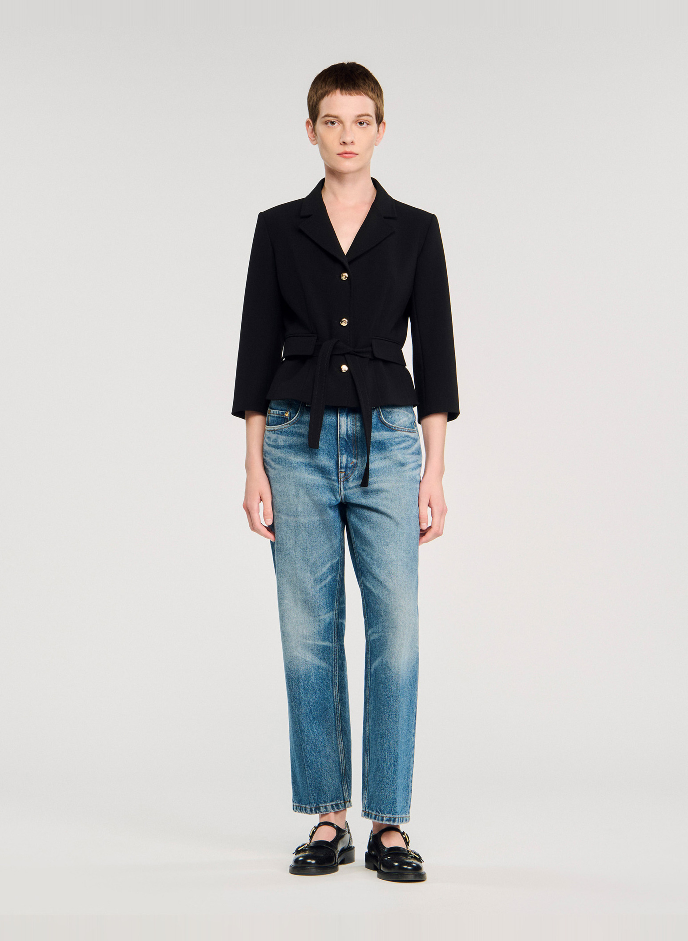 Veste cintrée courte col tailleur SANDRO Noir