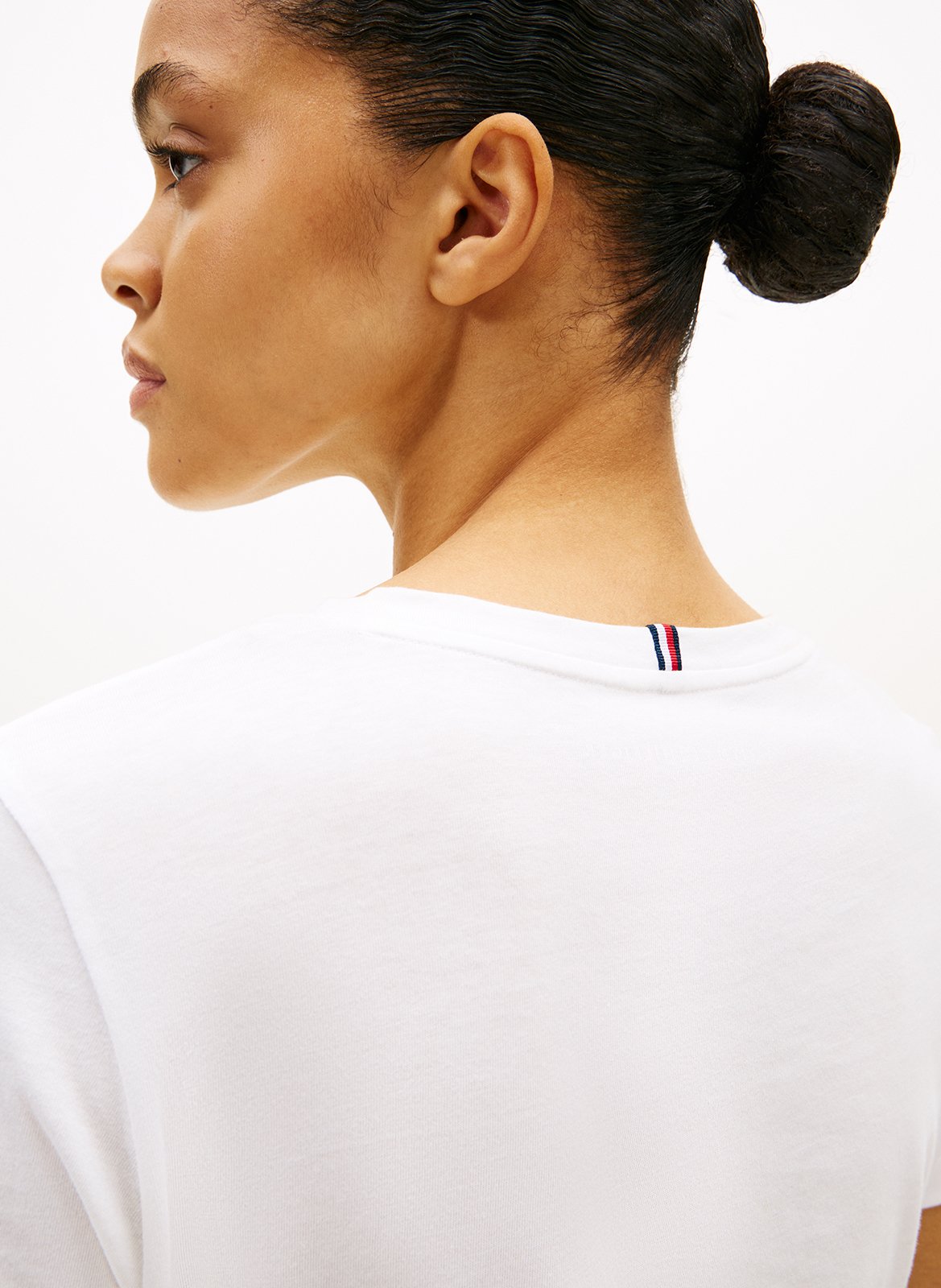 Aansluitend T-shirt van biologisch katoen TOMMY HILFIGER Wit