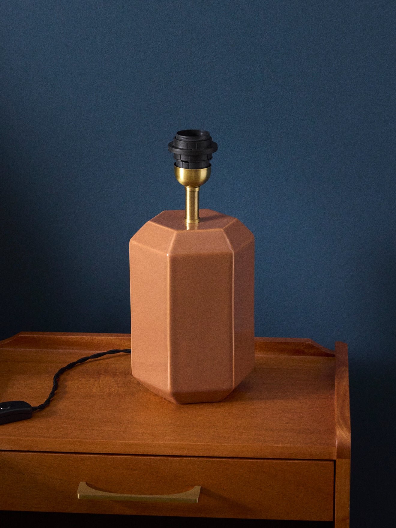 Ceramic table lamp base - small size victory model CYRILLUS