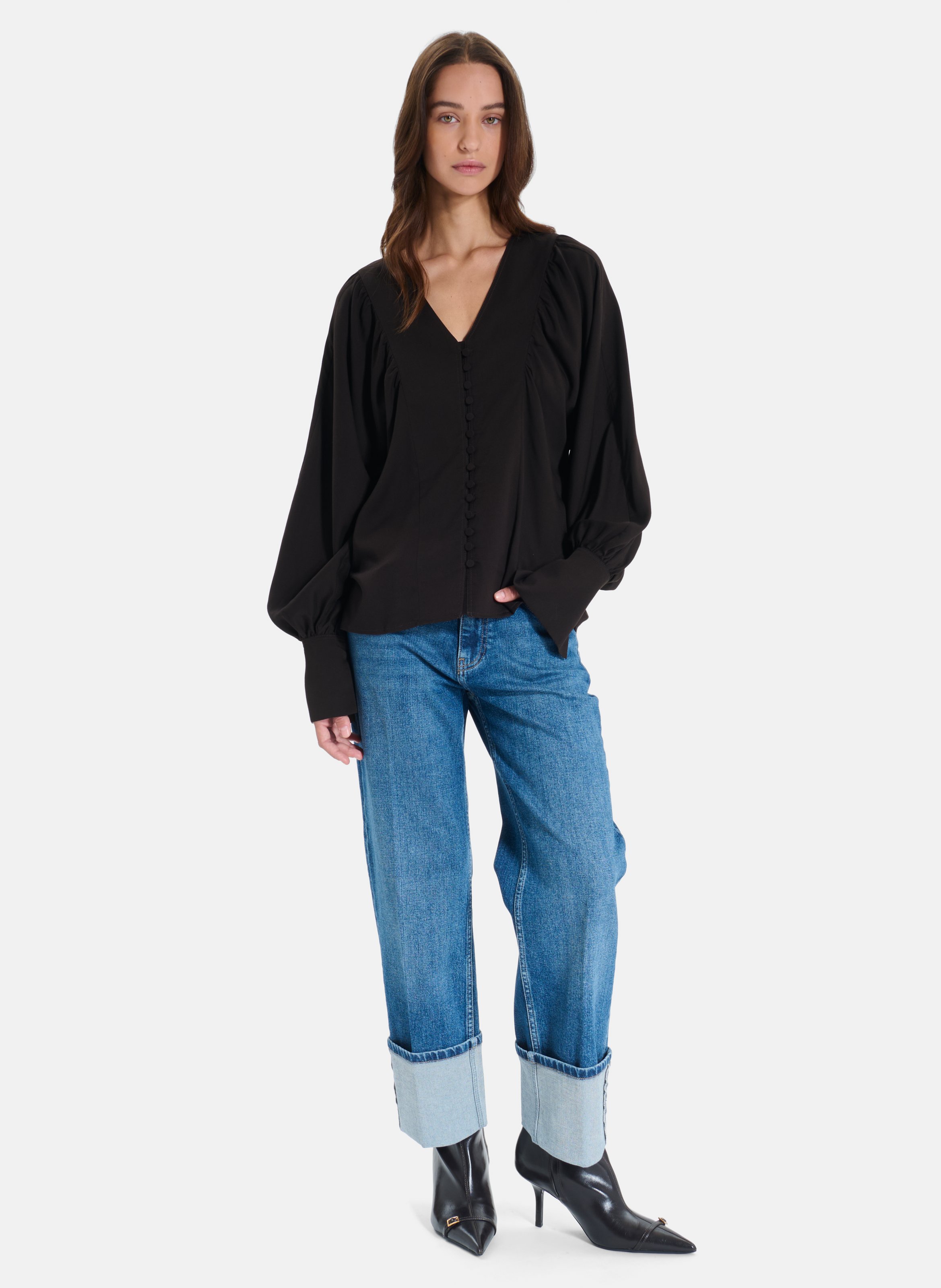 Plain loose-fitting V-neck blouse ZAPA Brown
