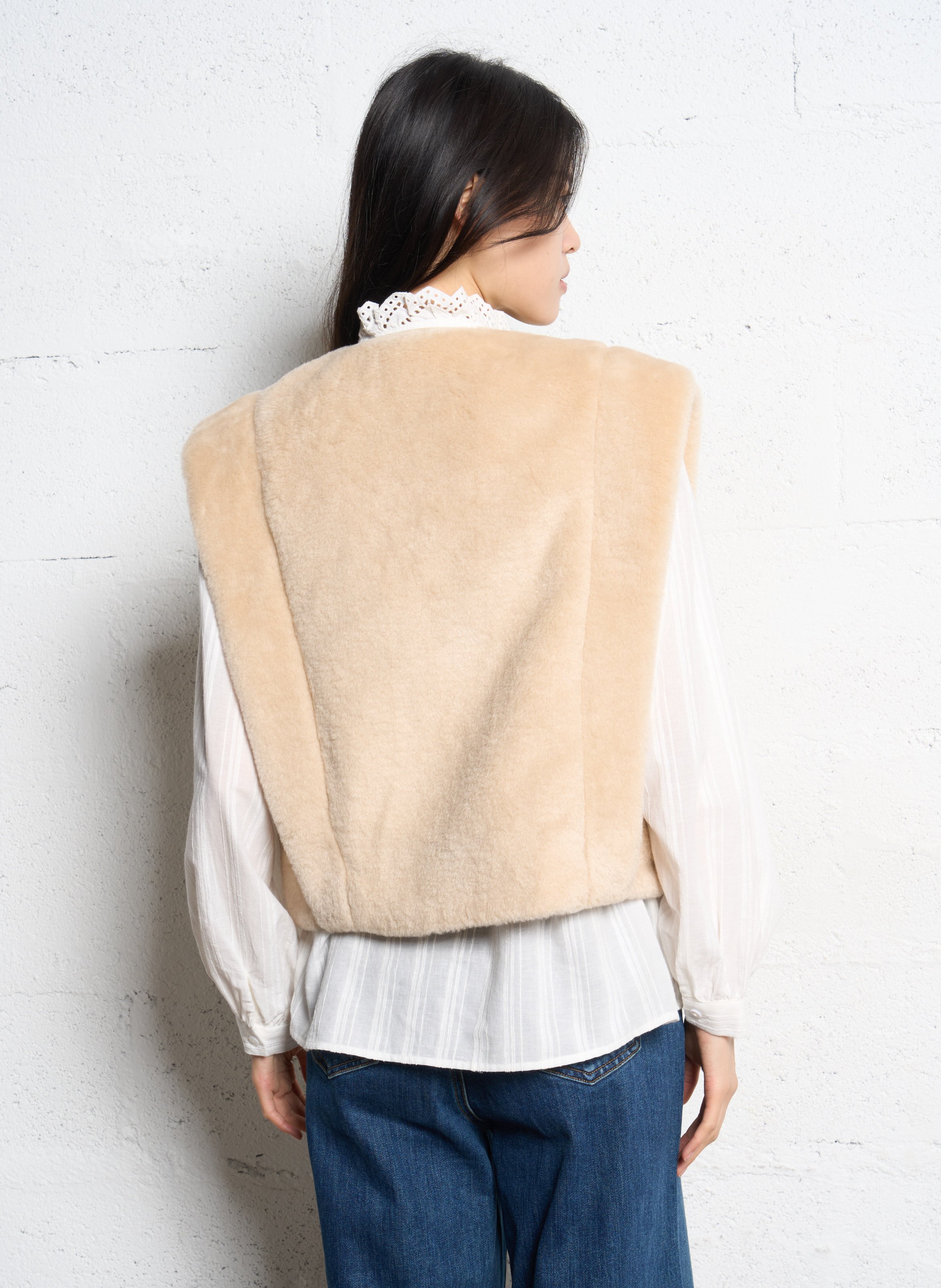 Ärmellose Weste aus Kunstpelz SUNCOO Beige