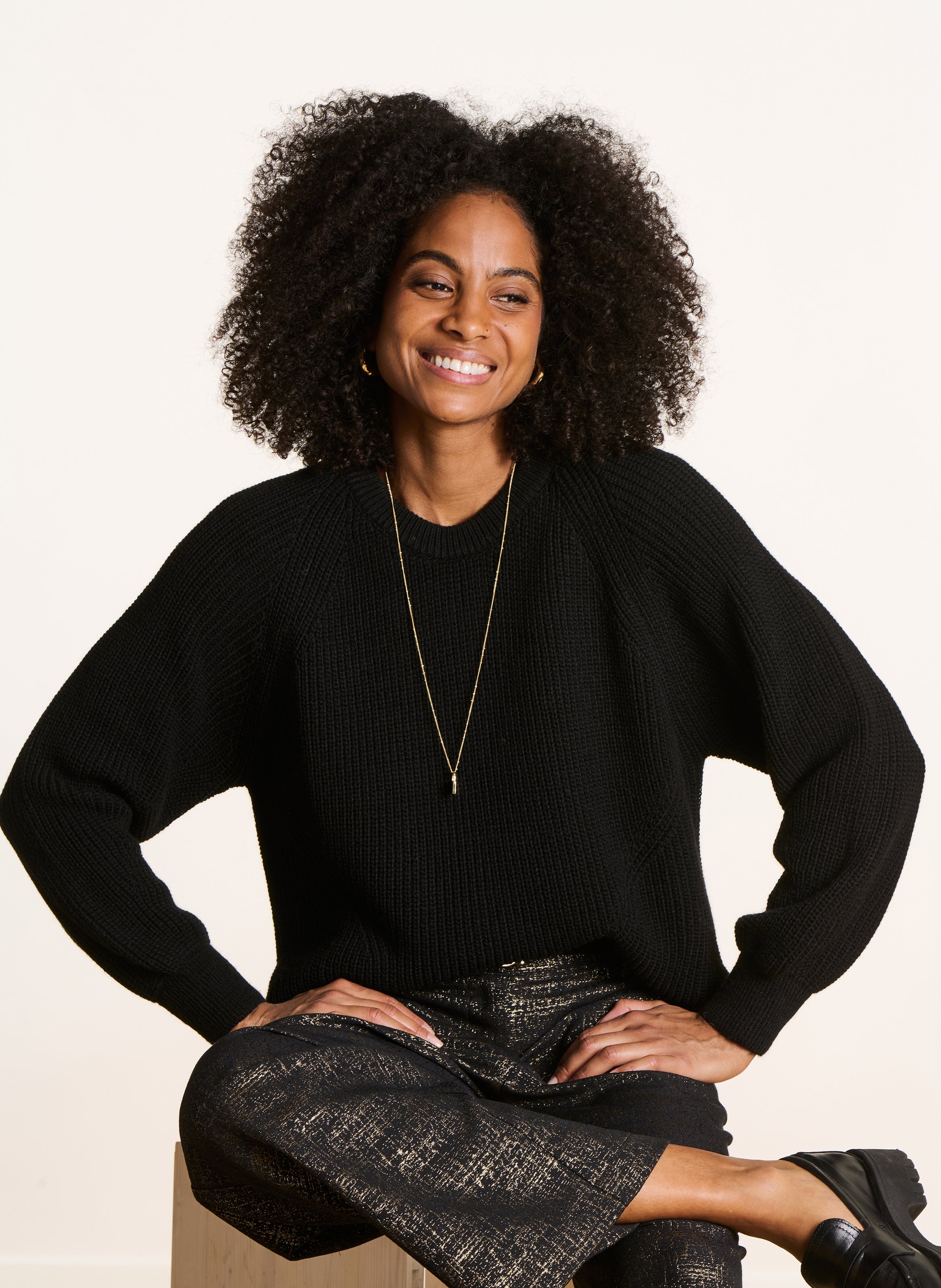 Kurzärmliger Pullover mit Rundhalsausschnitt LA FEE MARABOUTEE Schwarz