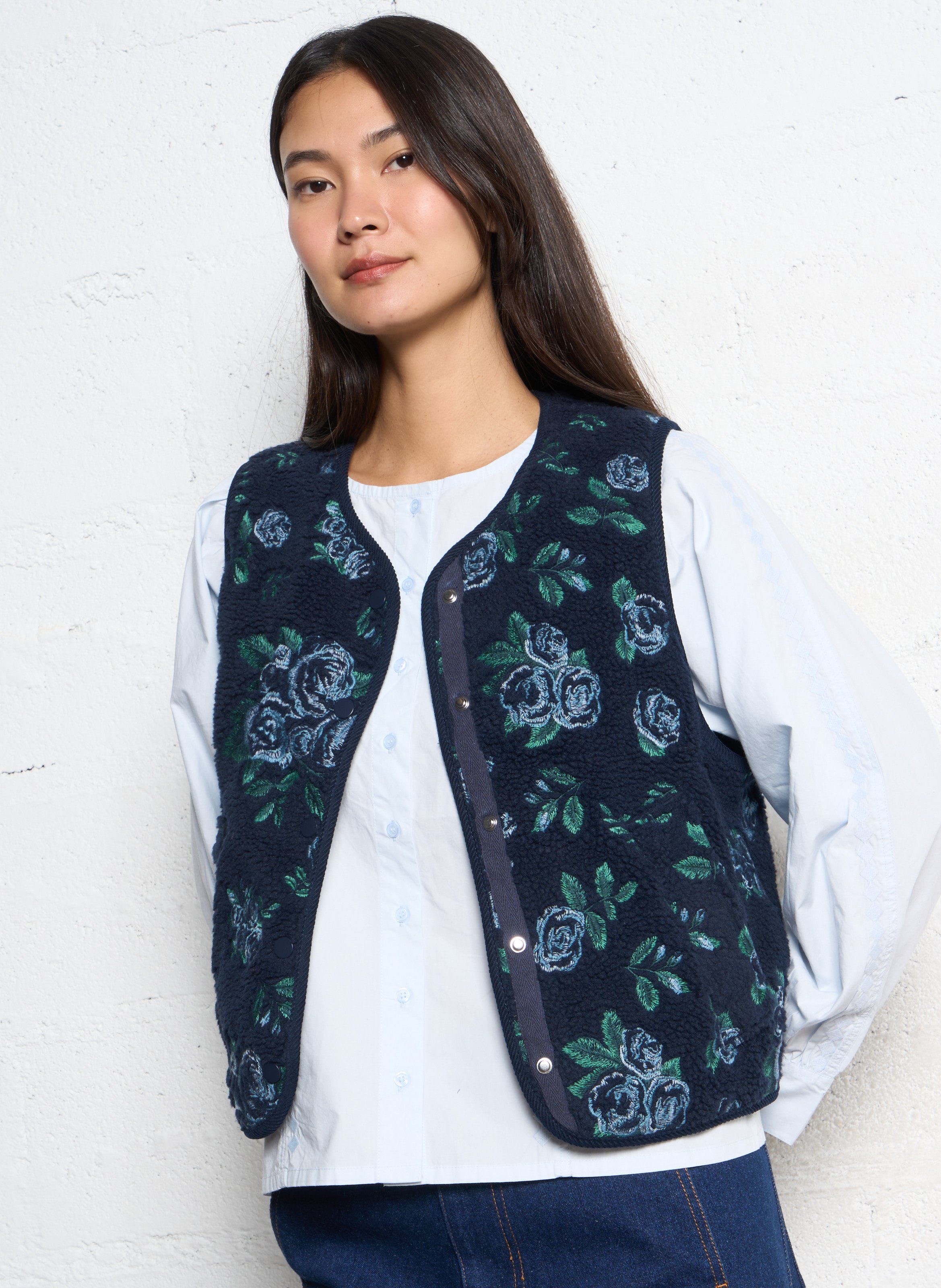 Veste droite col V brodée THE TINY BIG SISTER Bleu