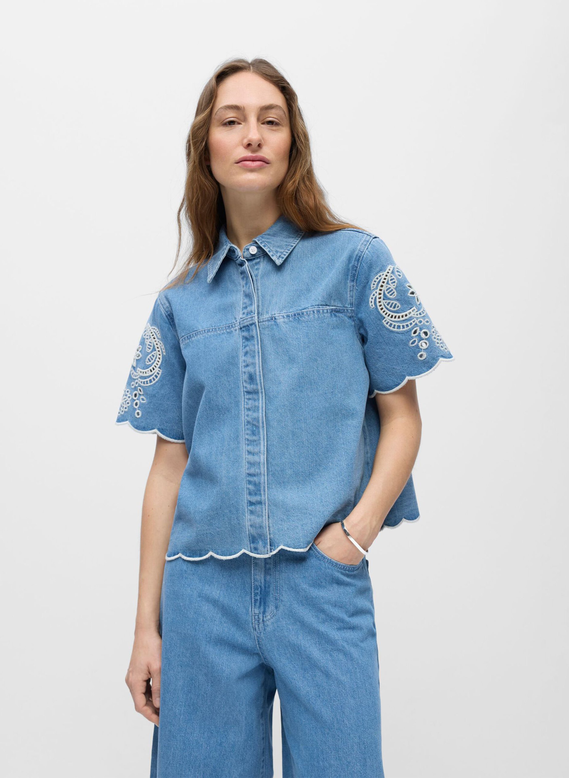 Gerade geschnittenes Hemd aus Baumwoll-Mix mit klassischem Kragen OBJECT Blau