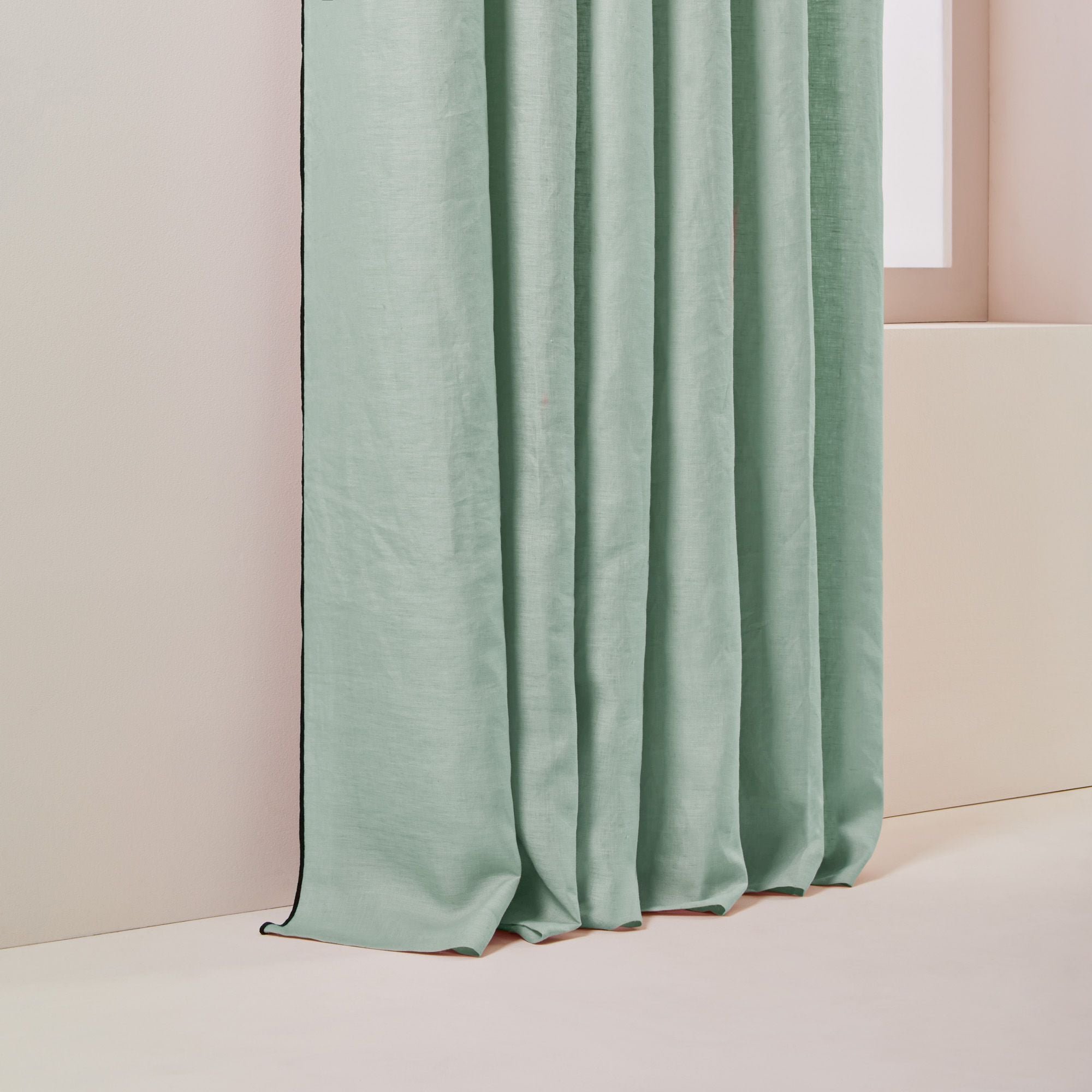 Rideau à oeillets noirs MADURA Green