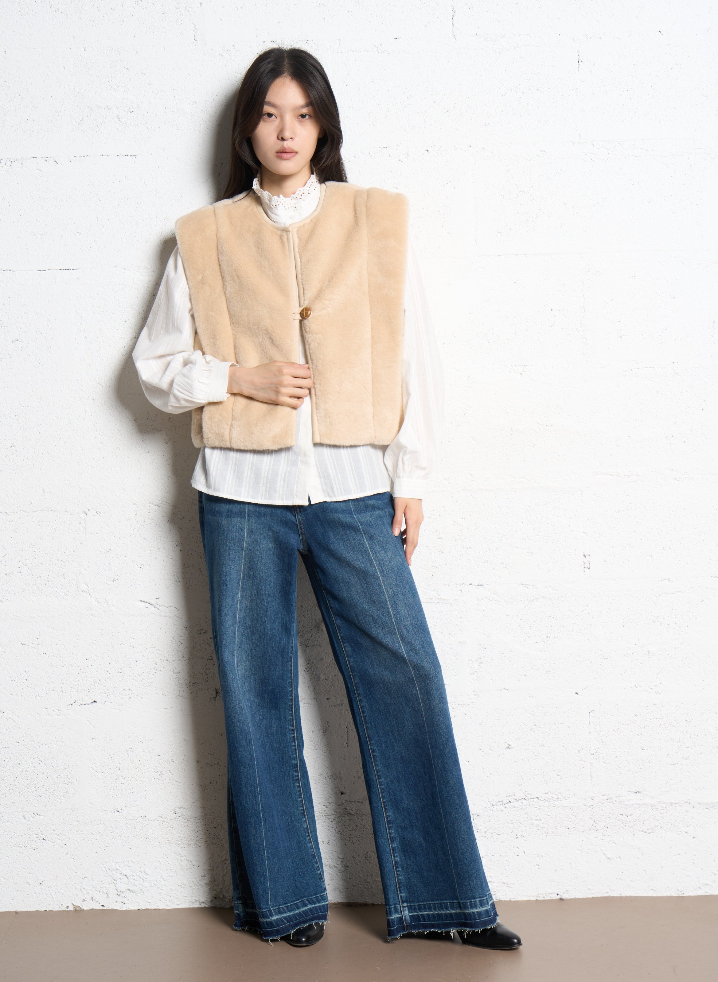 Ärmellose Weste aus Kunstpelz SUNCOO Beige