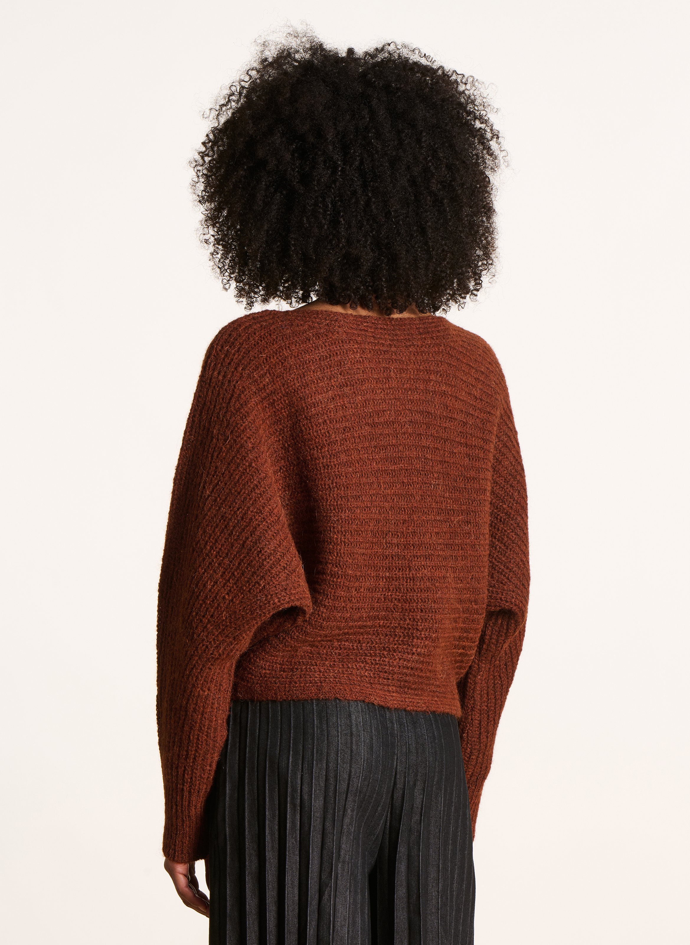 Kurzärmliger Pullover mit Rundhalsausschnitt LA FEE MARABOUTEE Beige