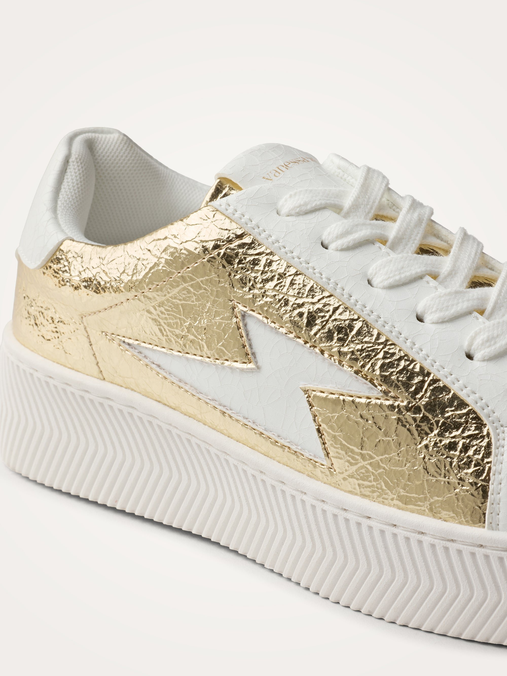 Sneakers with lightning bolt laces VANESSA WU Golden