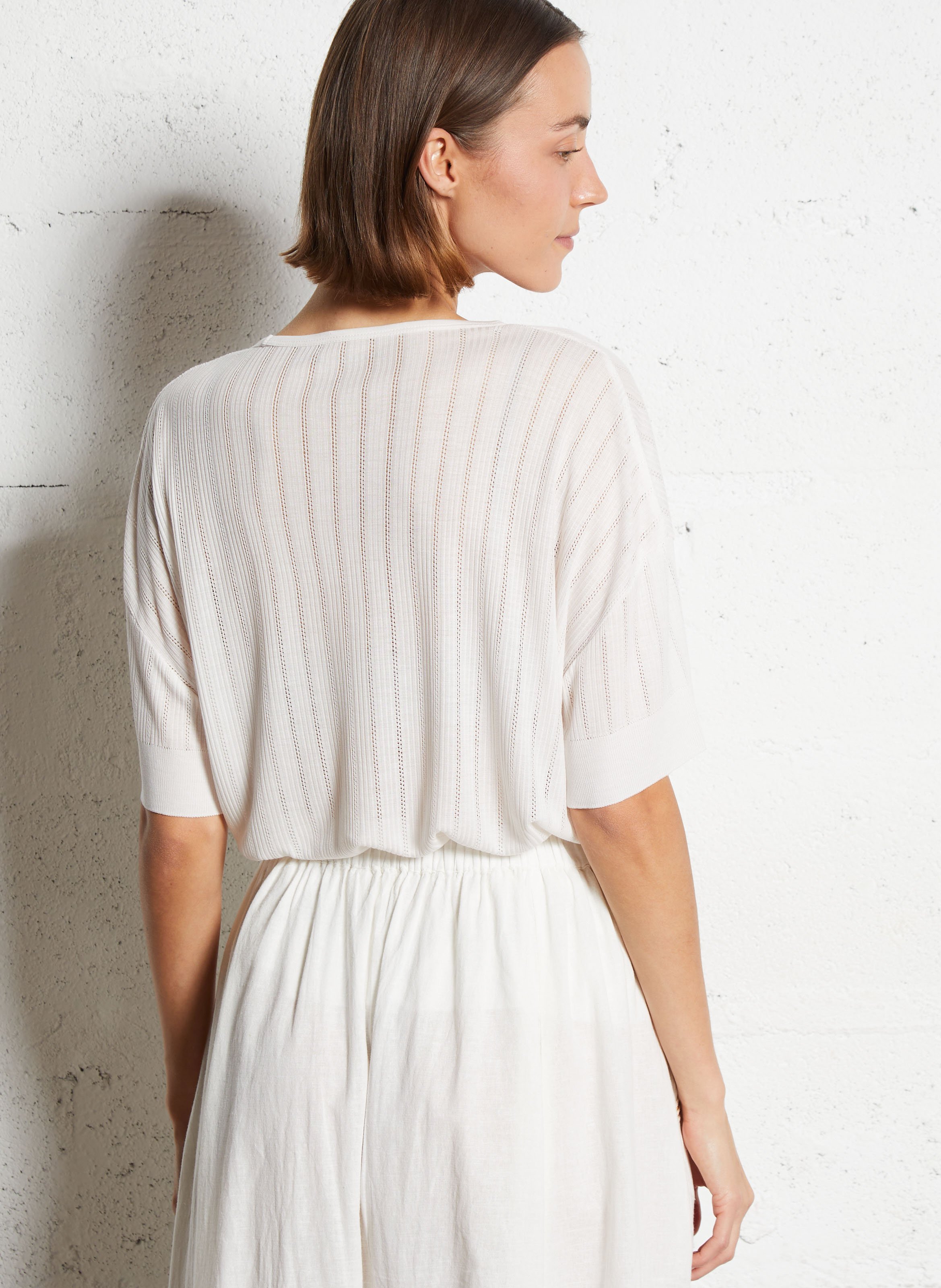 Crepe V-neck top MAJESTIC FILATURES Beige