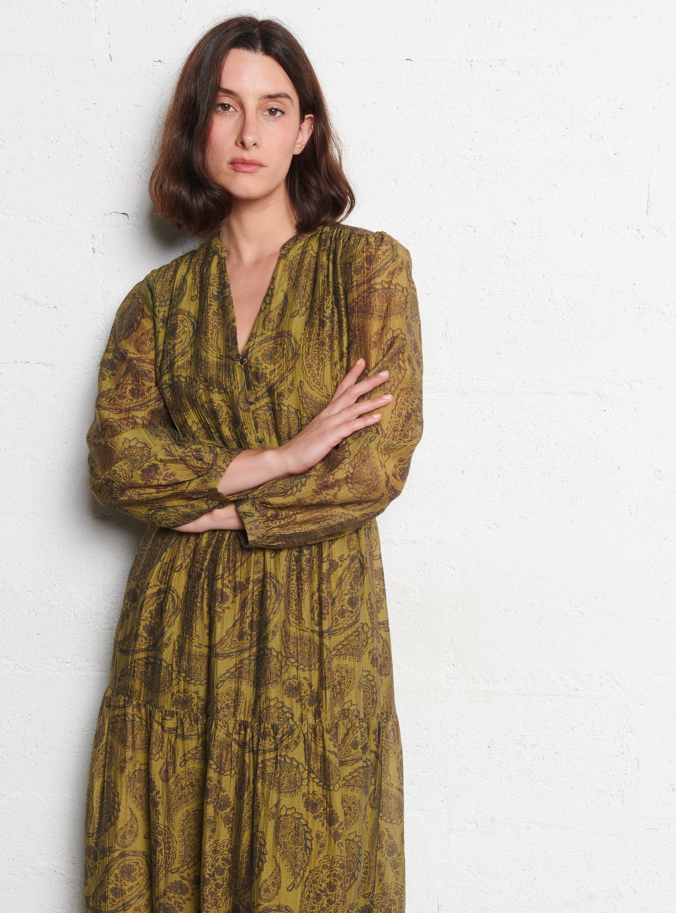 Lange getailleerde jurk met V-hals LA PETITE ETOILE Veelkleurig