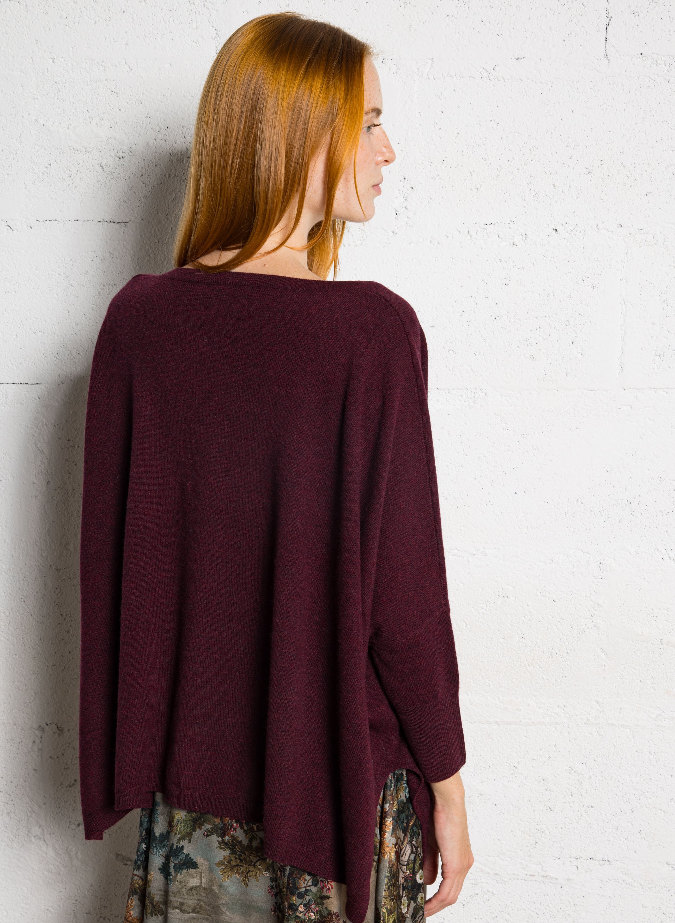 Kasjmier trui met V-hals KUJTEN Rood