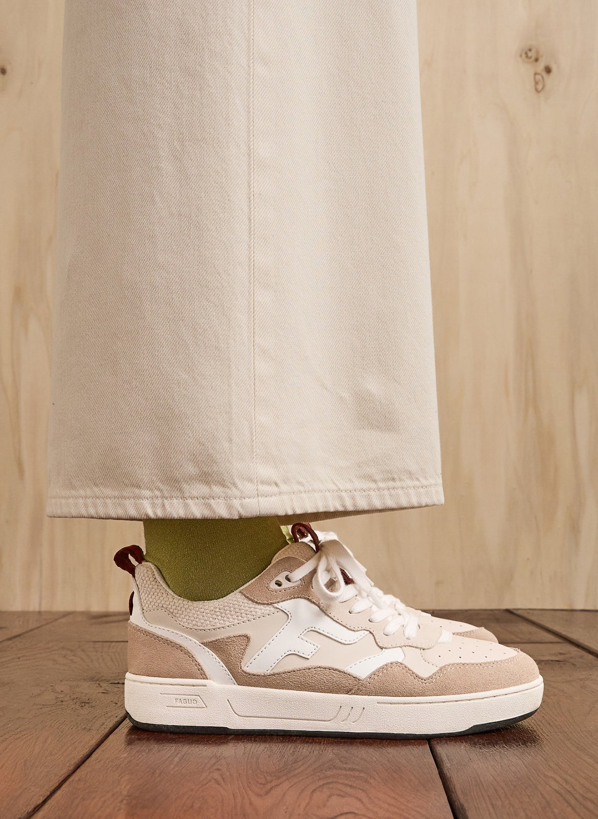 Niedrige Sneaker aus Leder-Mix FAGUO Beige