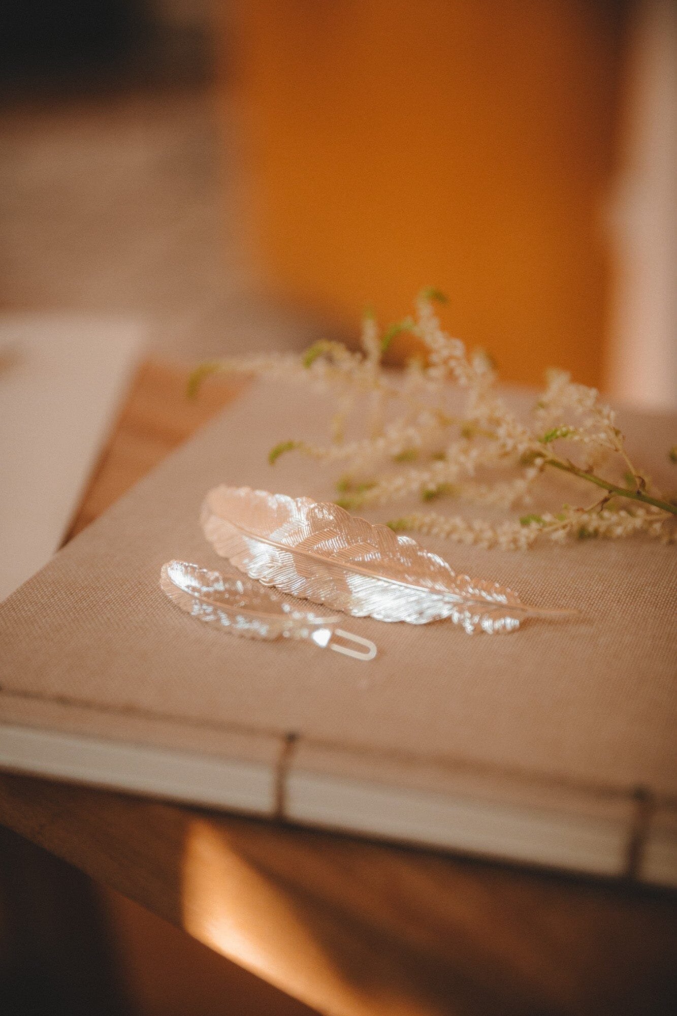 Maxi silver-plated feather hair clip Silver