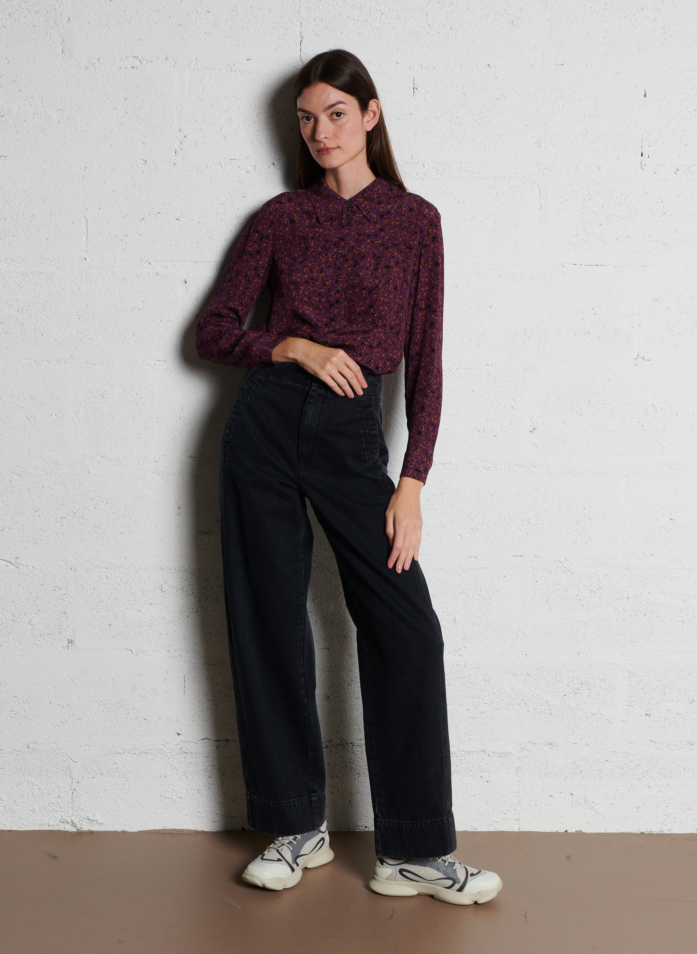 Camisa con cuello clásico y estampado de flores ATTIC AND BARN Morado