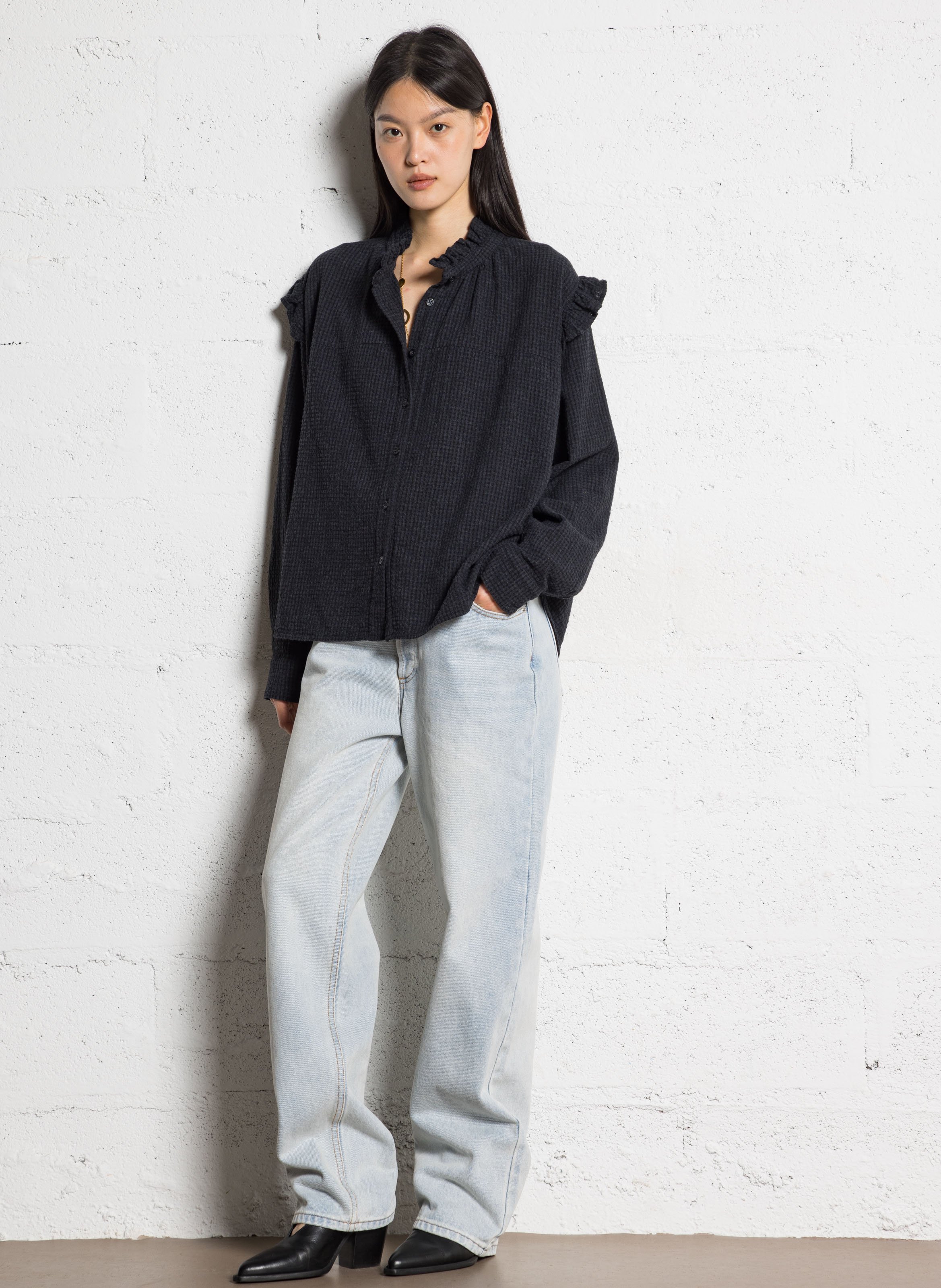 Victorian collar blouse in blended cotton MAISON HOTEL Black