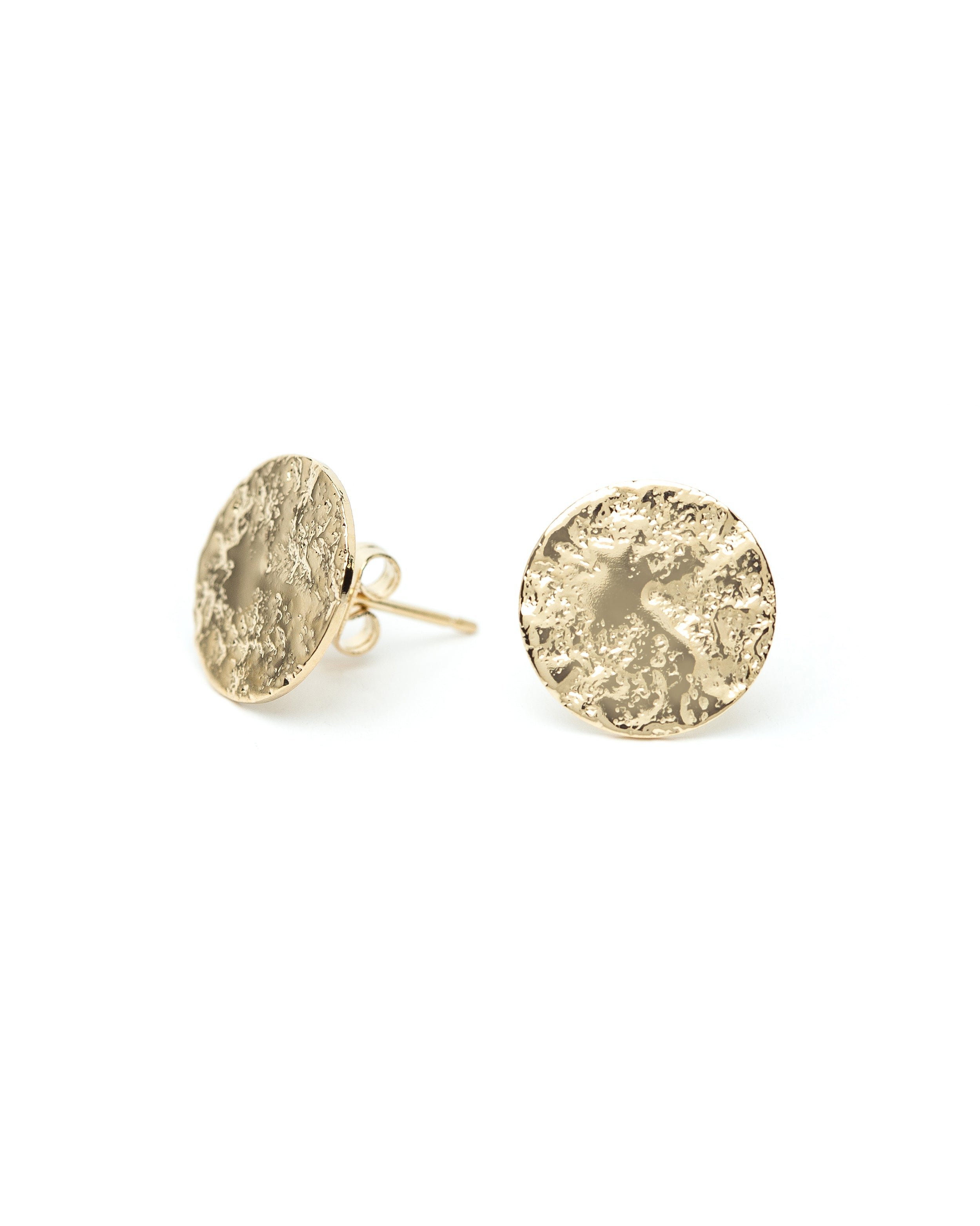 Round hammered gold plated stud earrings MONSIEUR SIMONE