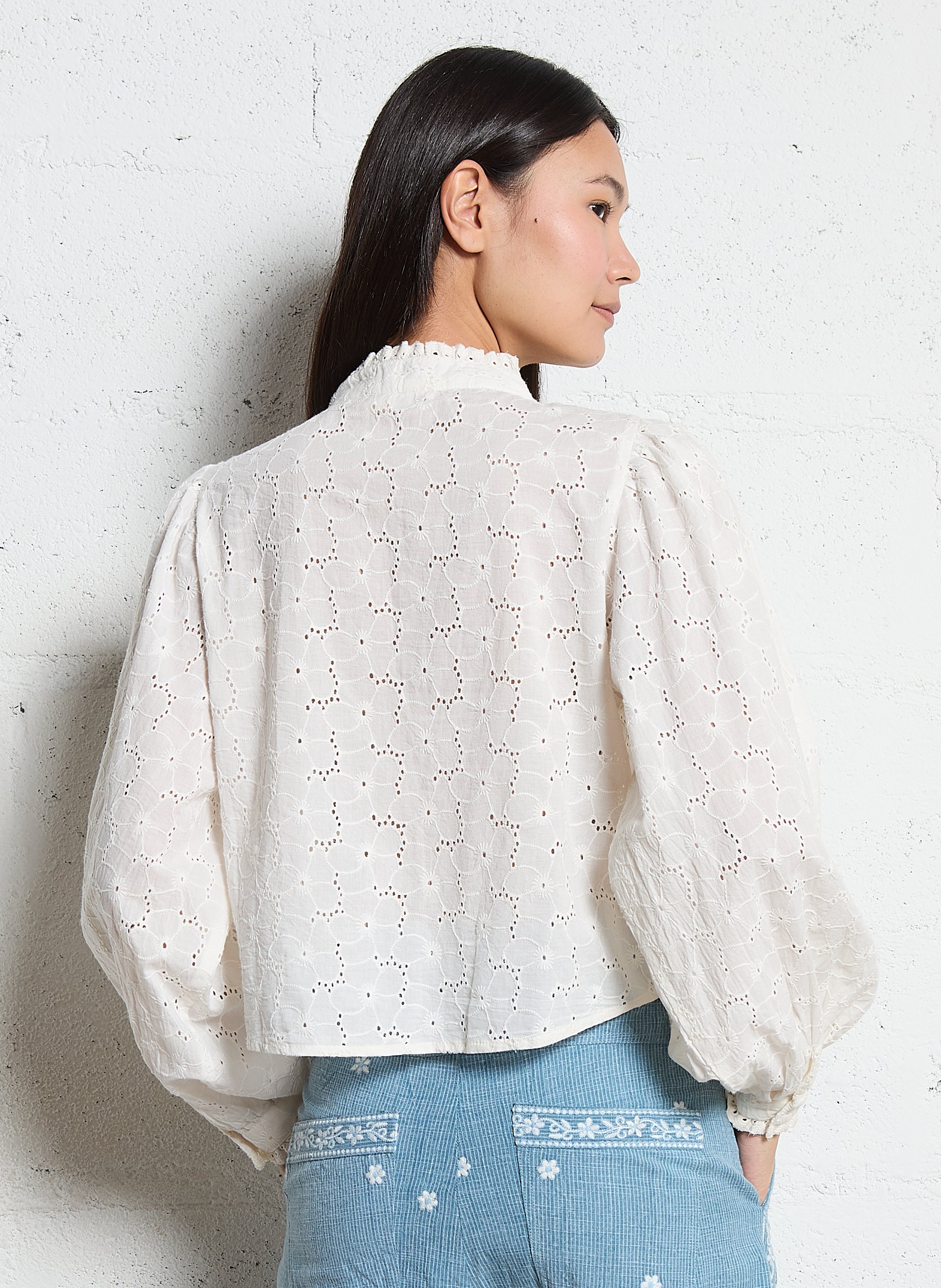 Chemise col rond en broderie anglaise  MAISON HOTEL Blanc