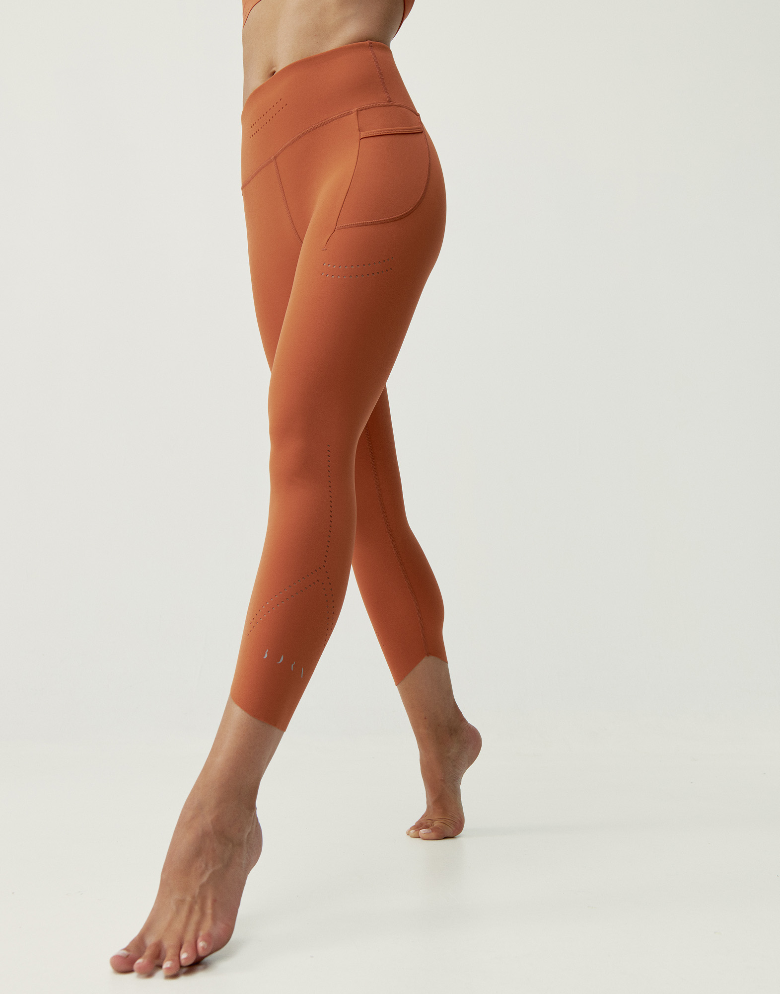Capri performance sports leggings BORN Orange