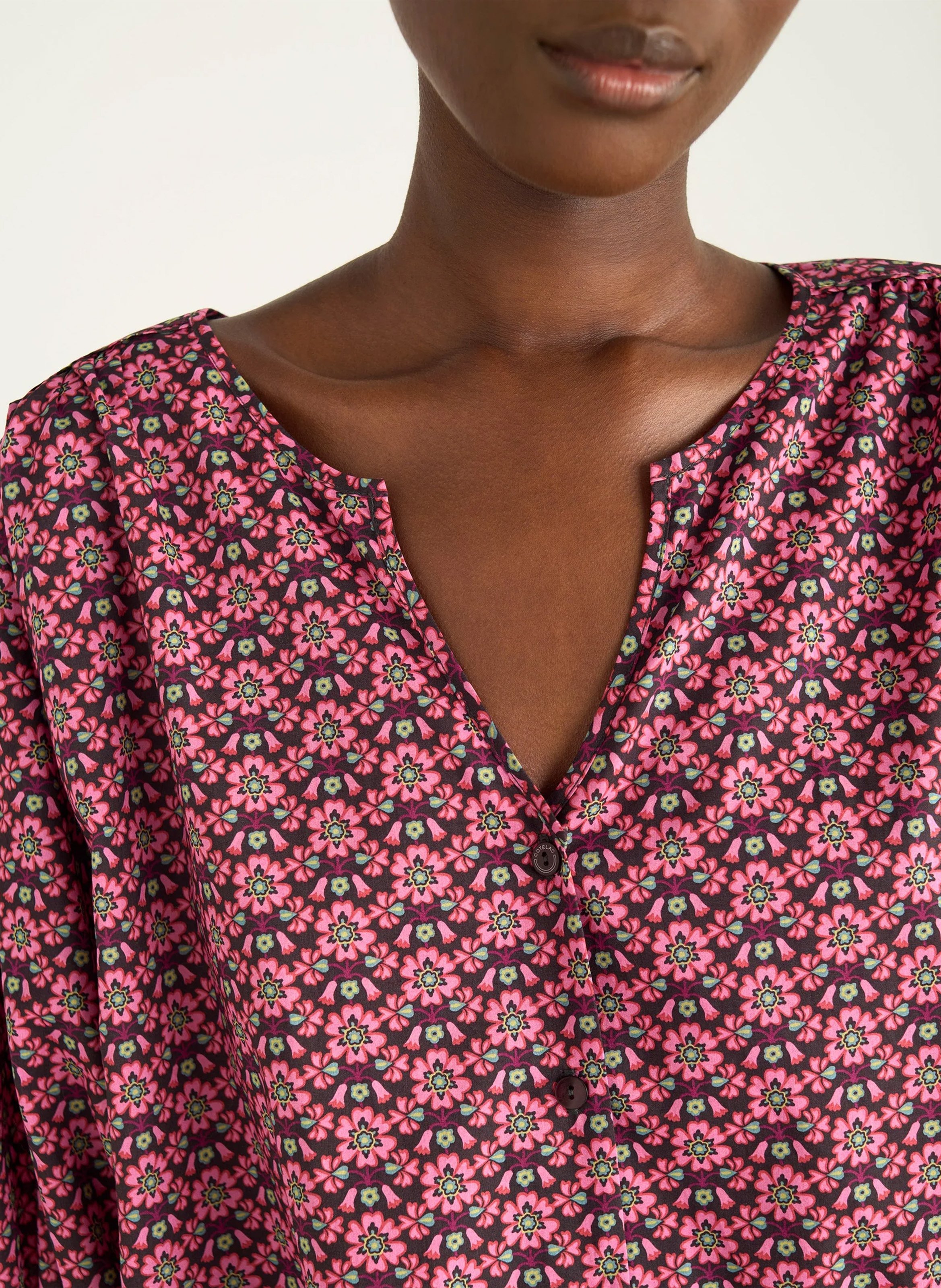 Blouse col tunisien imprimée COTELAC Rouge