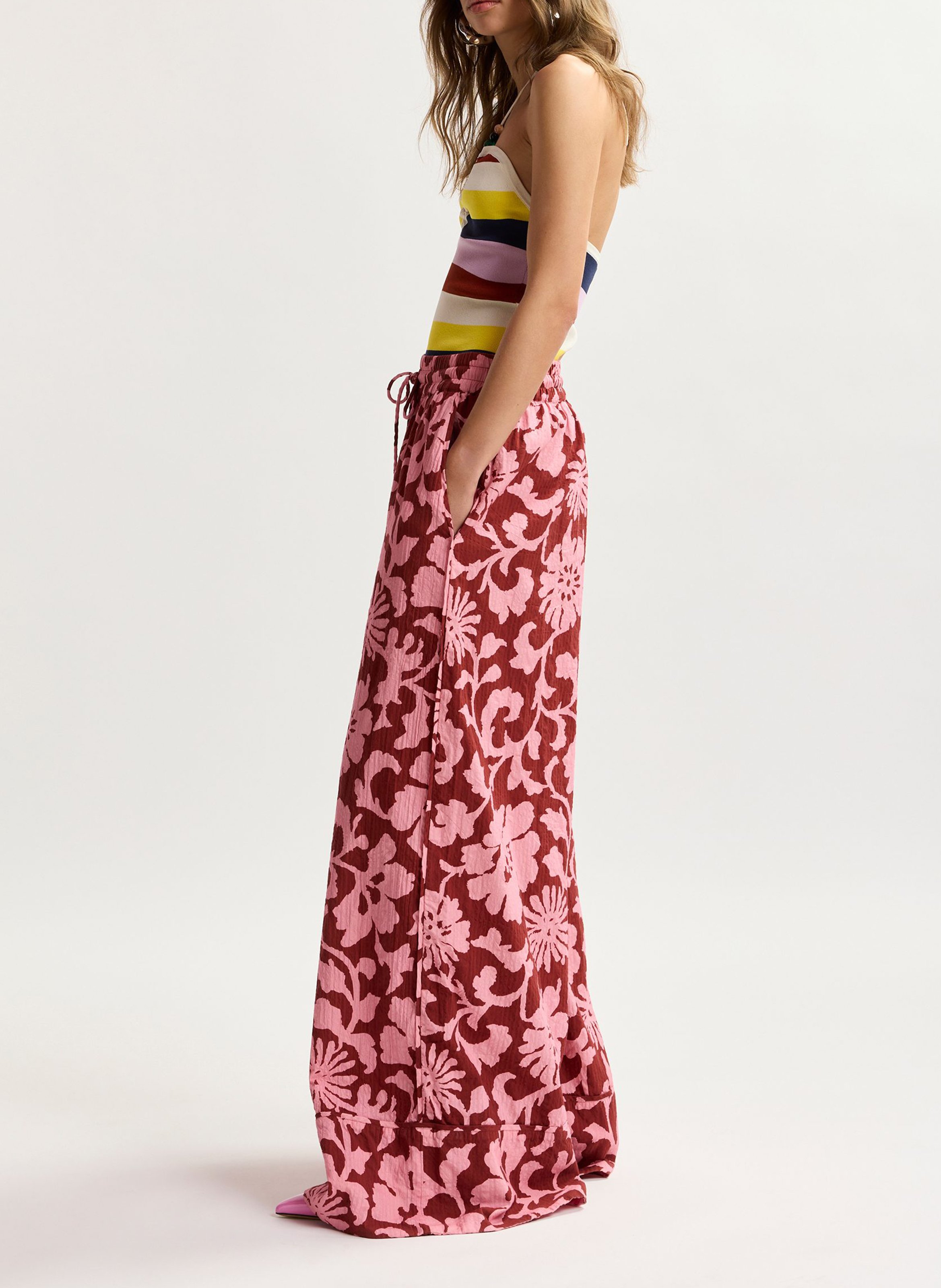 Pantalón de talle alto estampado ESSENTIEL ANTWERP Rojo