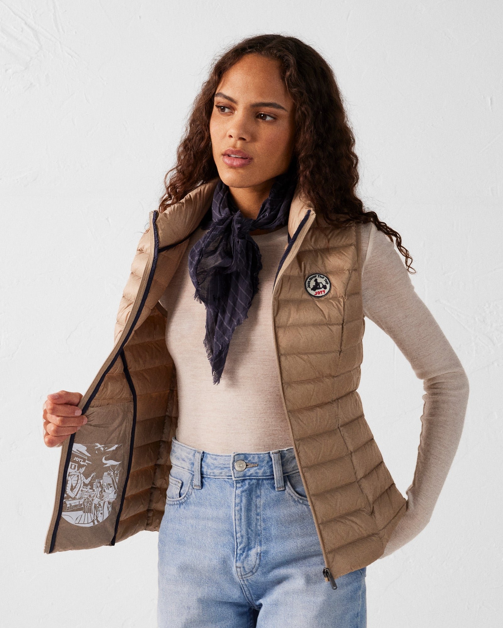 Sleeveless lightweight down vest seda JOTT Beige