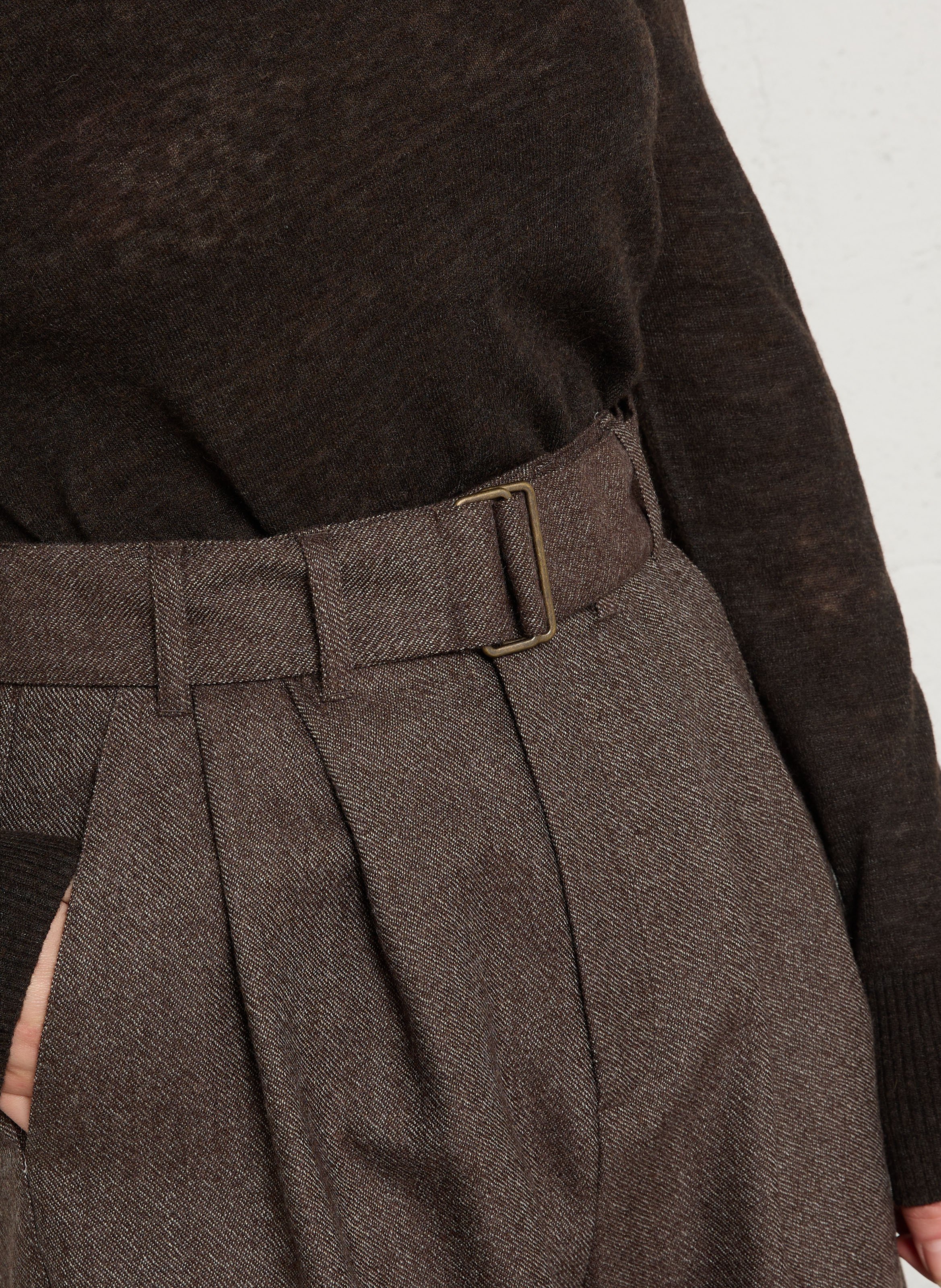 Weit geschnittene Wollhose mit Bundfalten SOEUR Braun