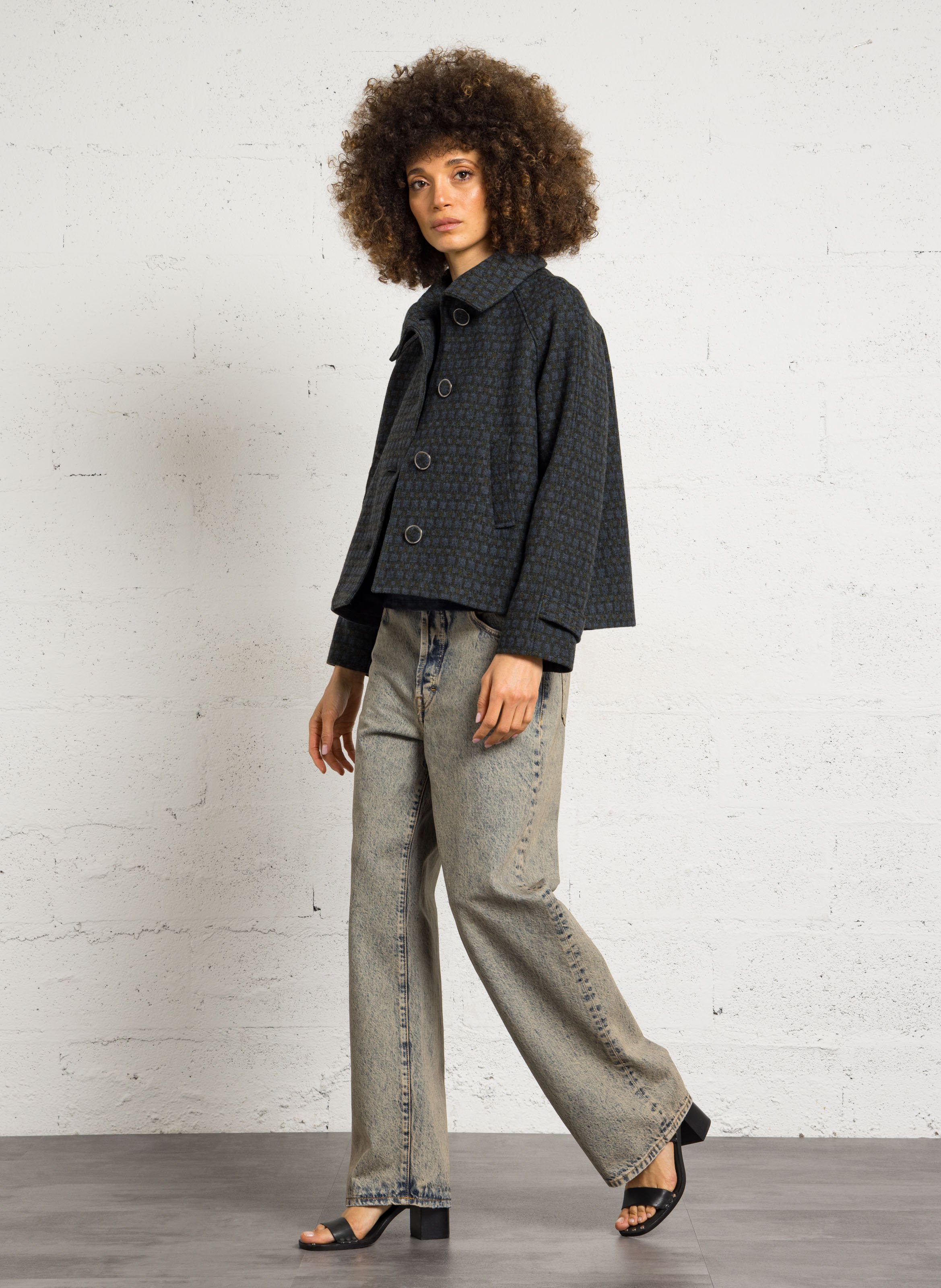 Gerade geschnittene Jacke aus Wollmix mit klassischem Kragen BERENICE Blau