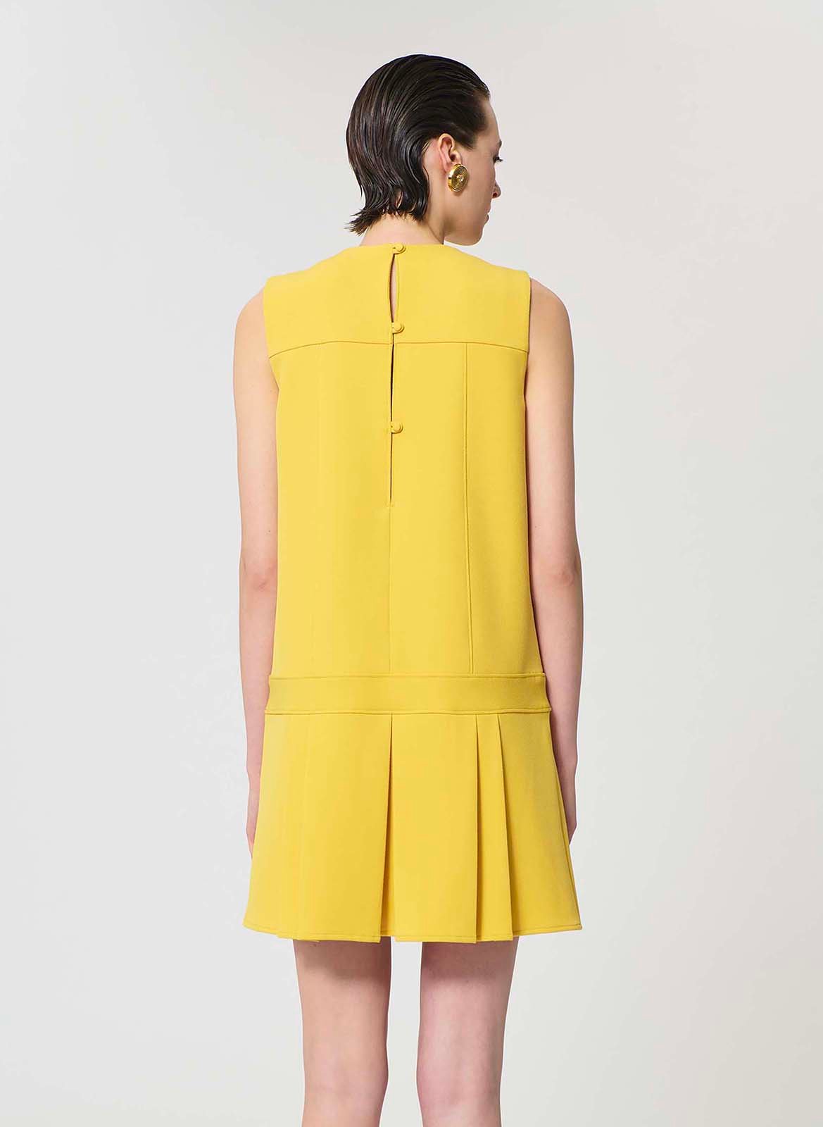 Kurzes Kleid mit Rundhalsausschnitt TARA JARMON Gelb