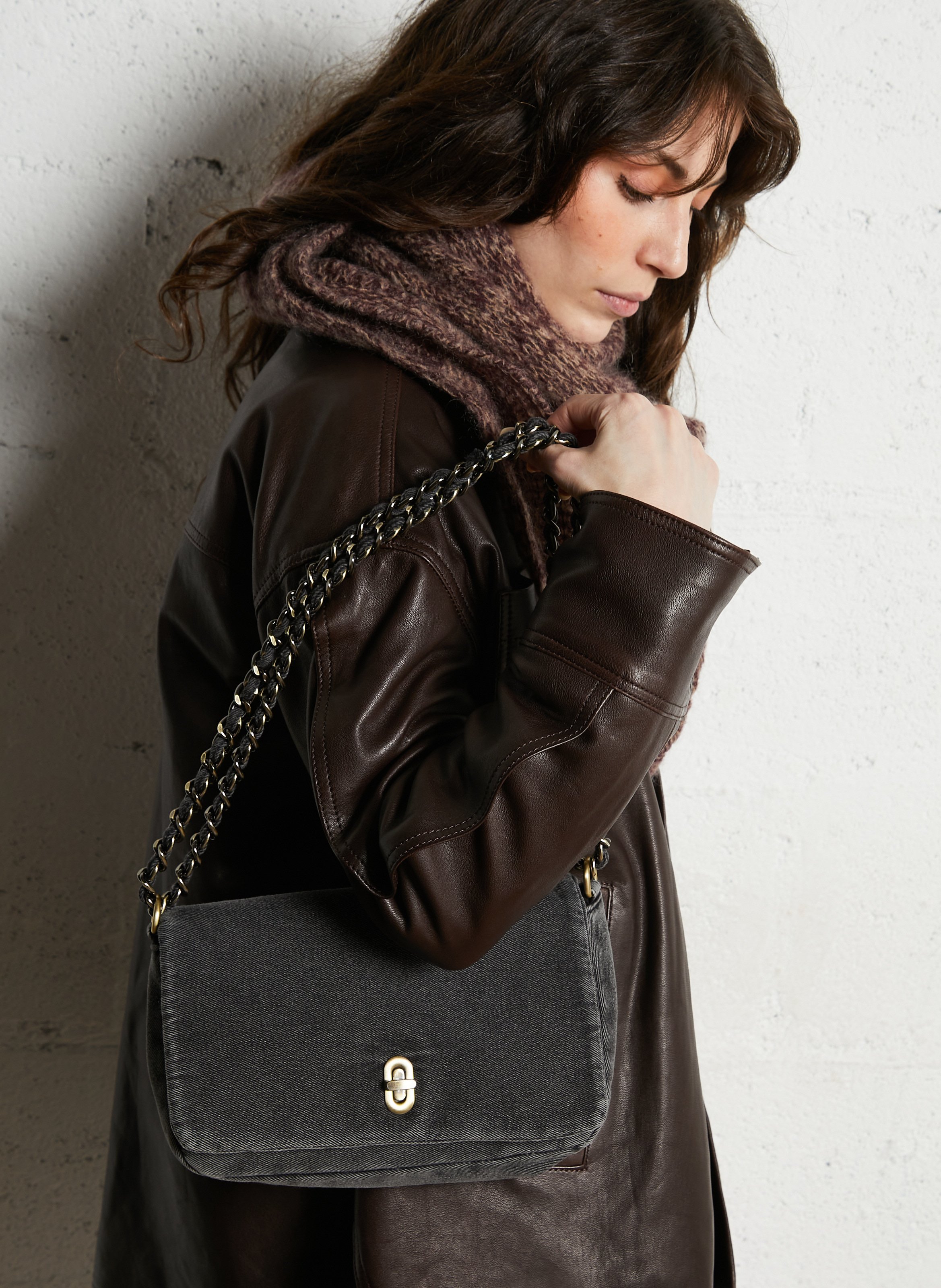 Umhängetasche mit einfarbigem Umschlag BECKSONDERGAARD Beige