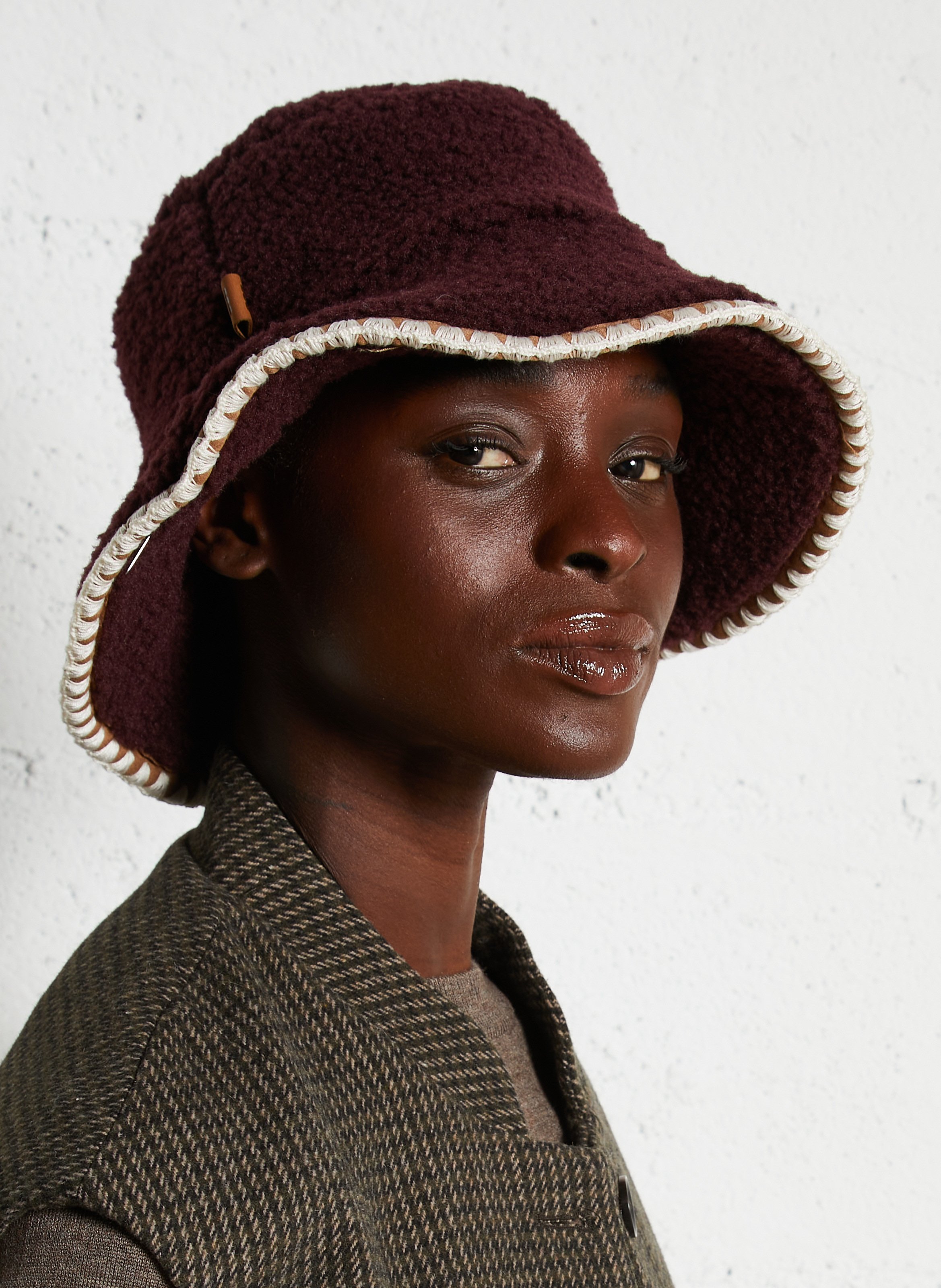 UGGFLUFF SCALLOPED UGG