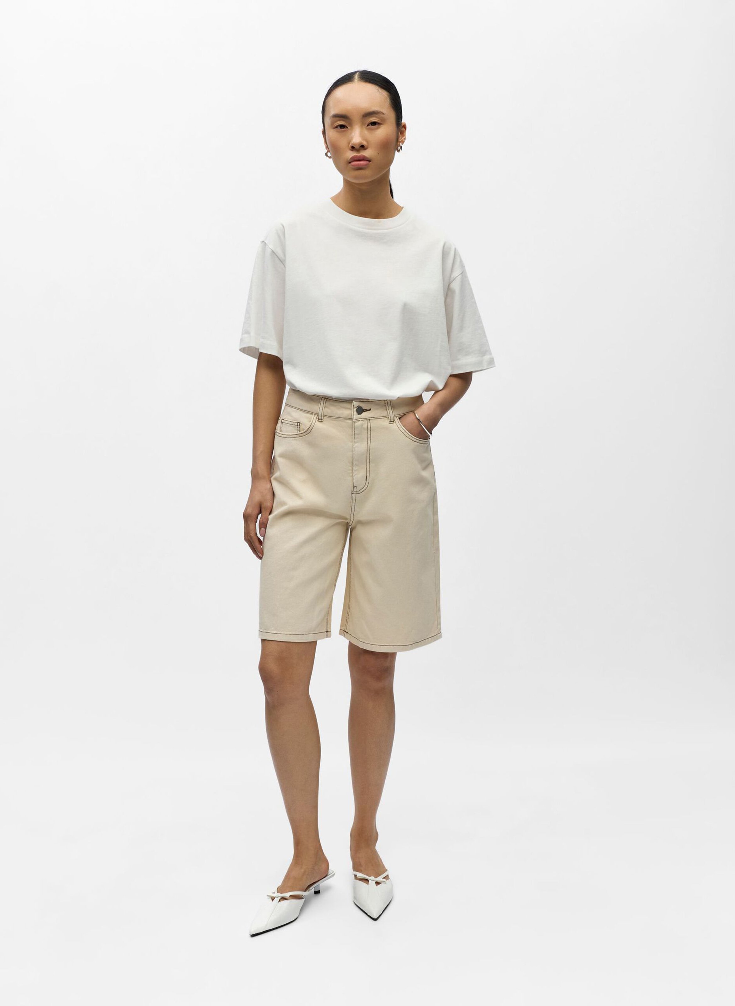 Gerade Bermuda-Shorts aus Baumwolle und recycelter Baumwolle OBJECT Beige