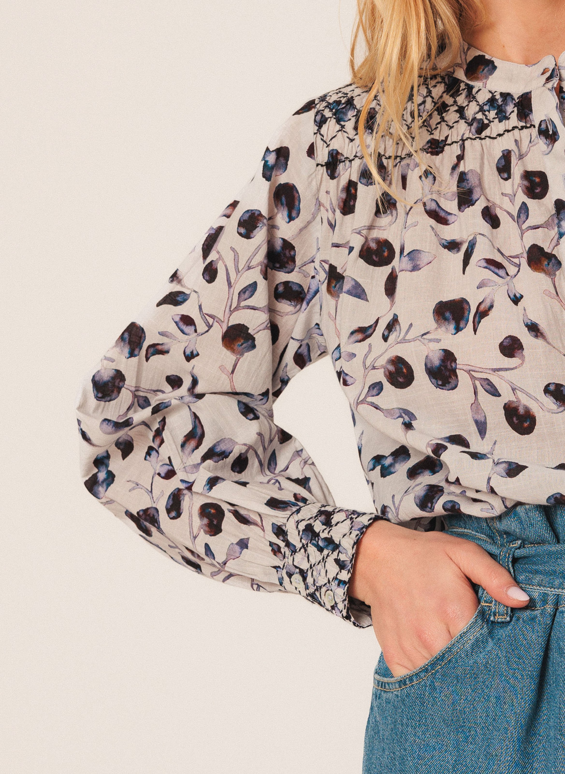 Loose-fit cotton blouse with round neck INDI & COLD Blue