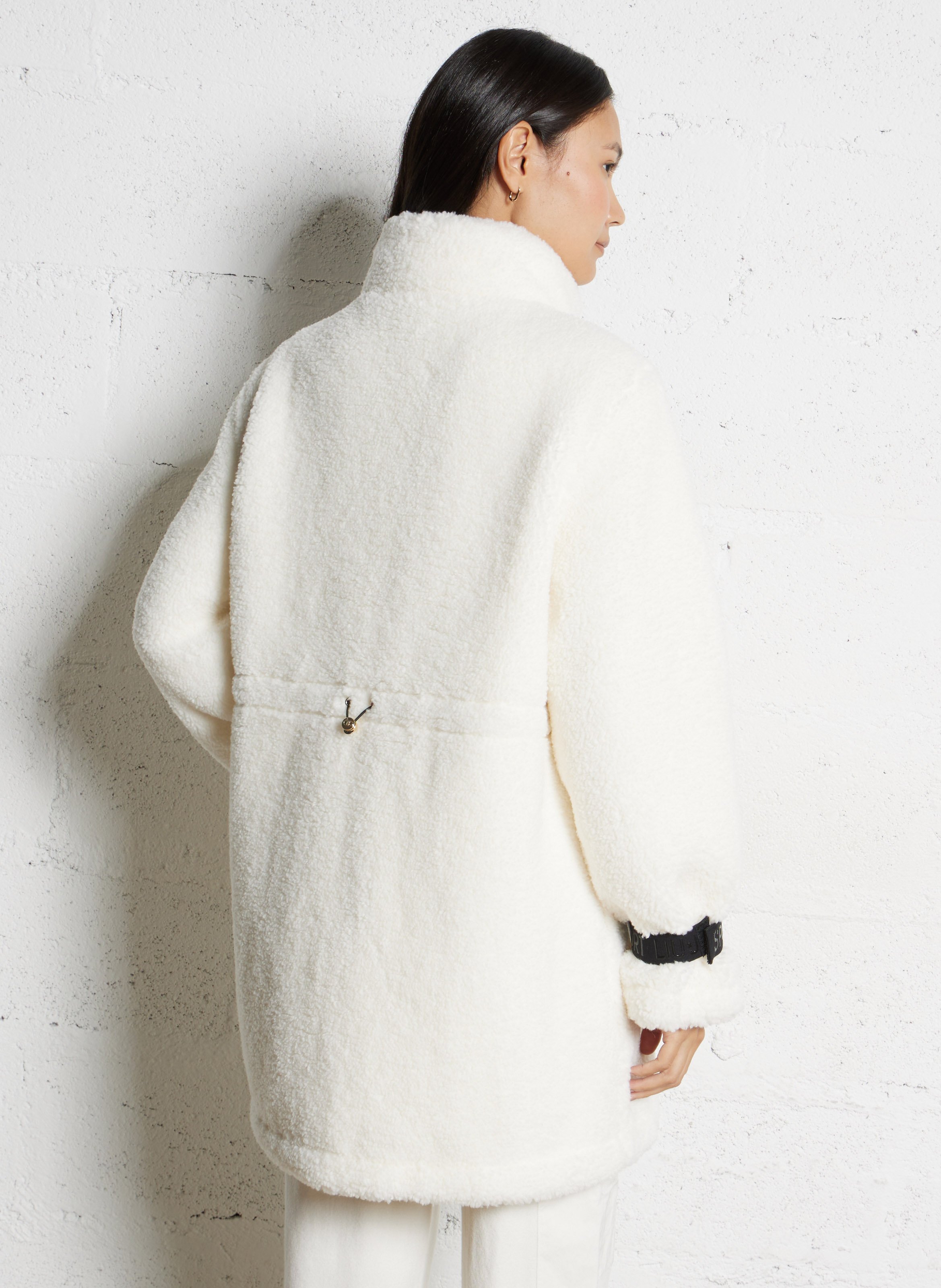 Gerade geschnittener Mantel mit Stehkragen Beige