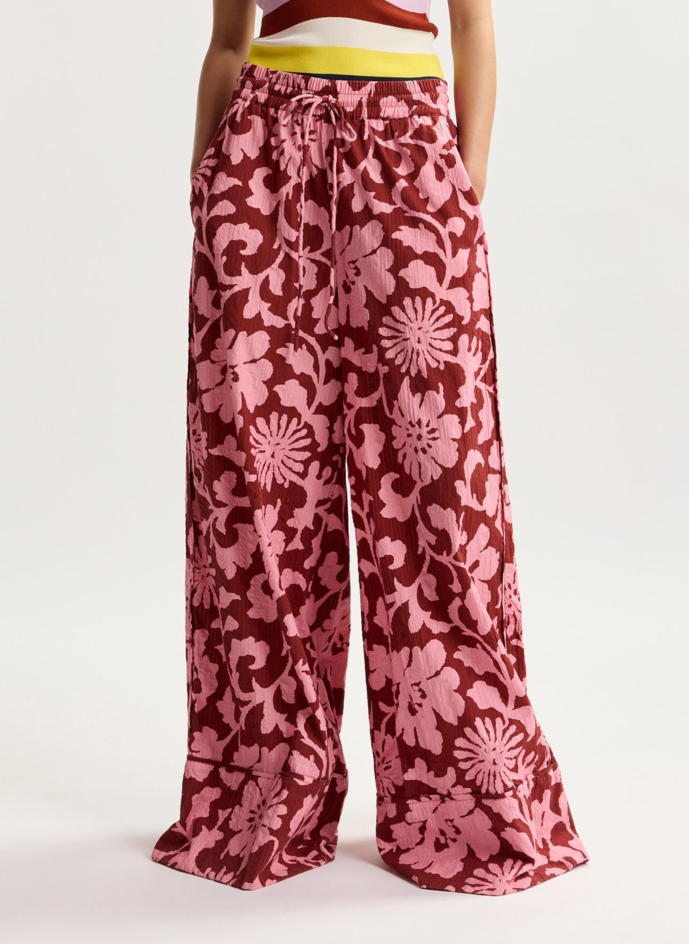 Pantalón de talle alto estampado ESSENTIEL ANTWERP Rojo