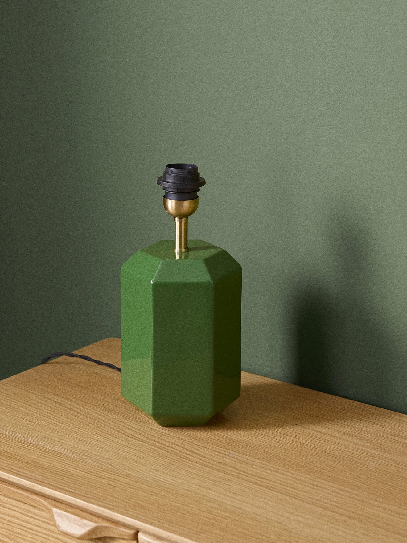 Ceramic table lamp base - small size victory model CYRILLUS Green